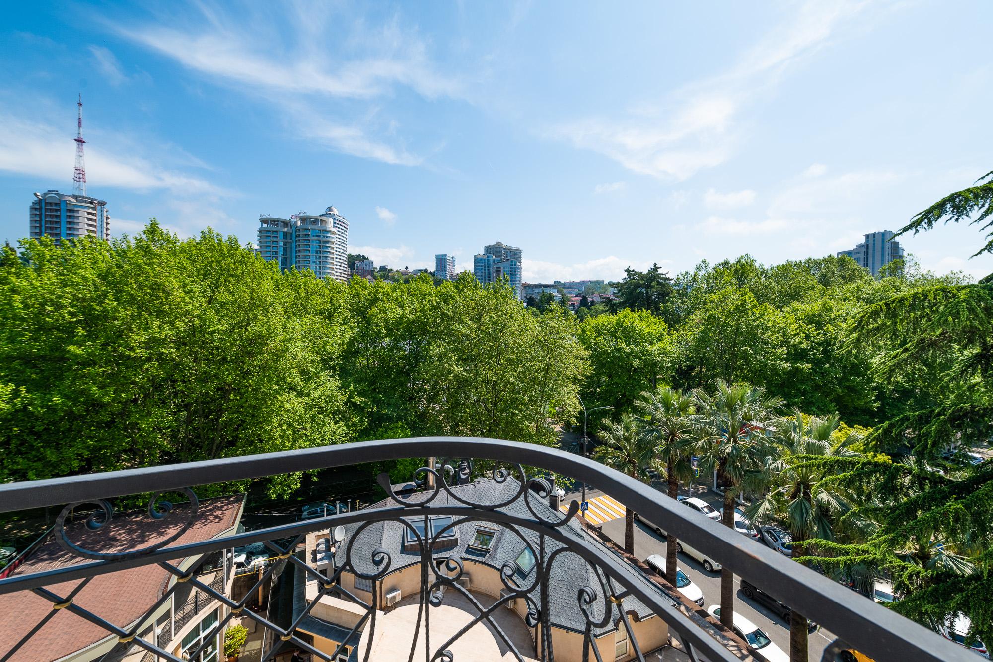 Люкс с балконом