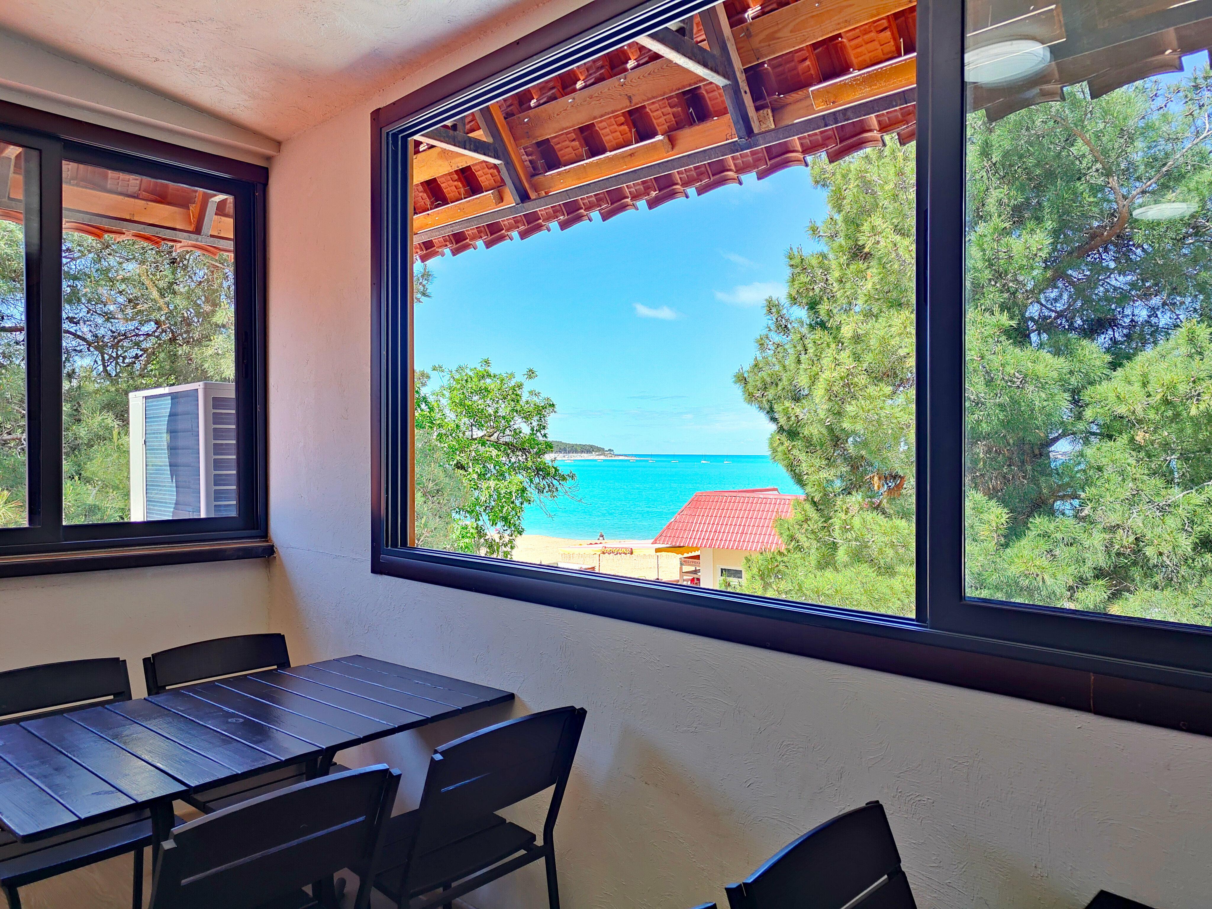 Улучшенный номер с кроватью размера «king-size» или 2 отдельными кроватями