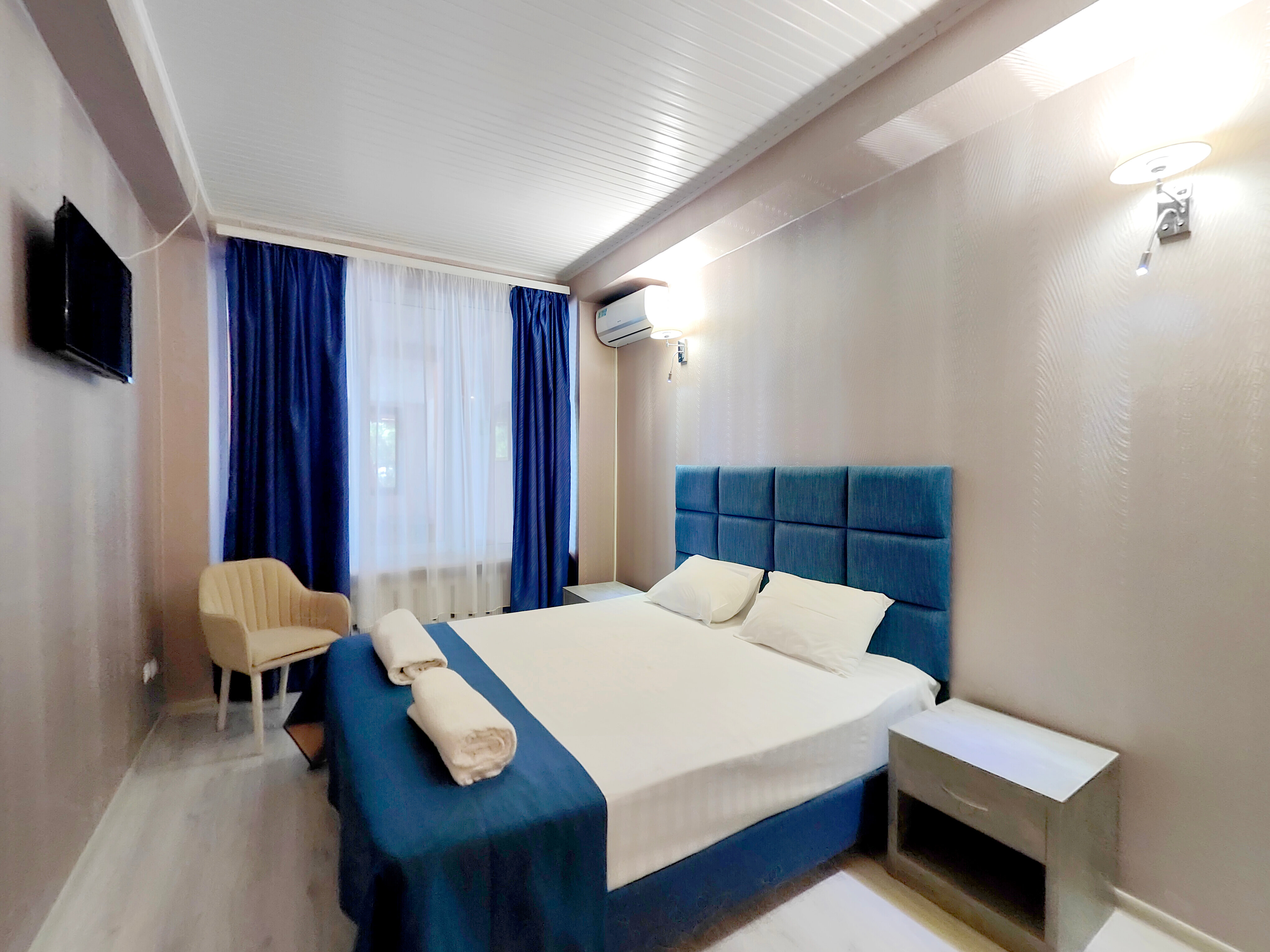 Улучшенный номер с кроватью размера «king-size» или 2 отдельными кроватями