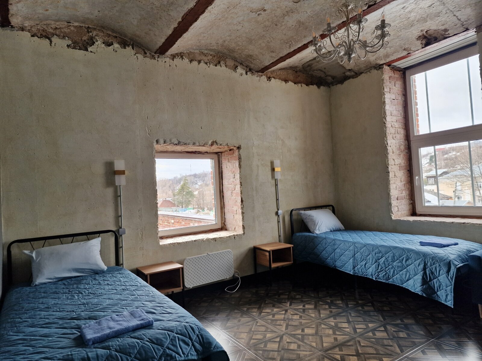 Стандартный номер с 2 односпальными кроватями и диваном