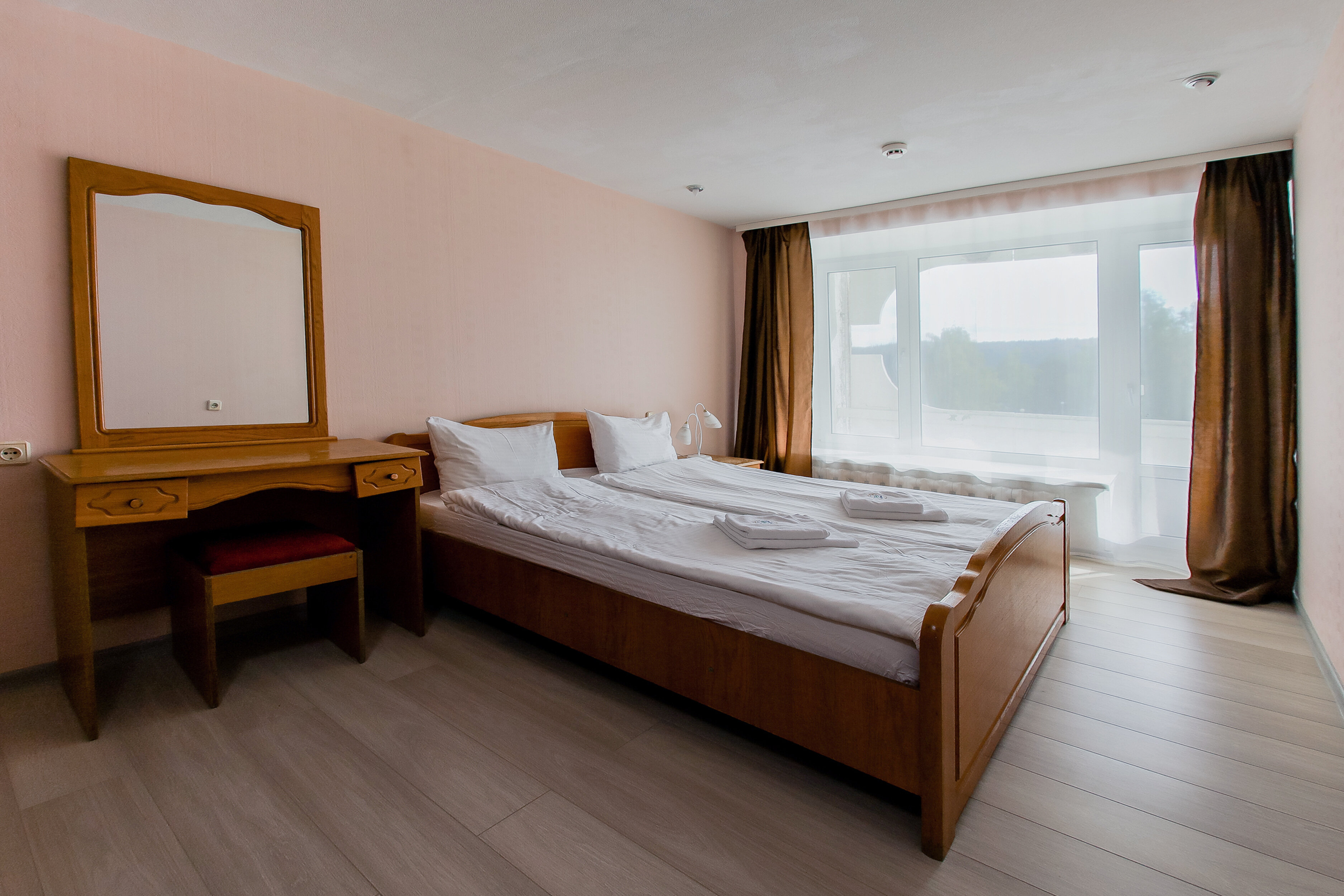 г. "ЗВЁЗДНАЯ"_ДЖУНИОР СЮИТ 2х местный двухкомнатный c балконом