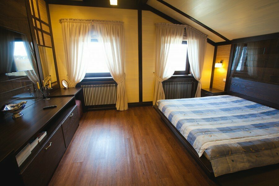 Вилла с баней на берегу озера