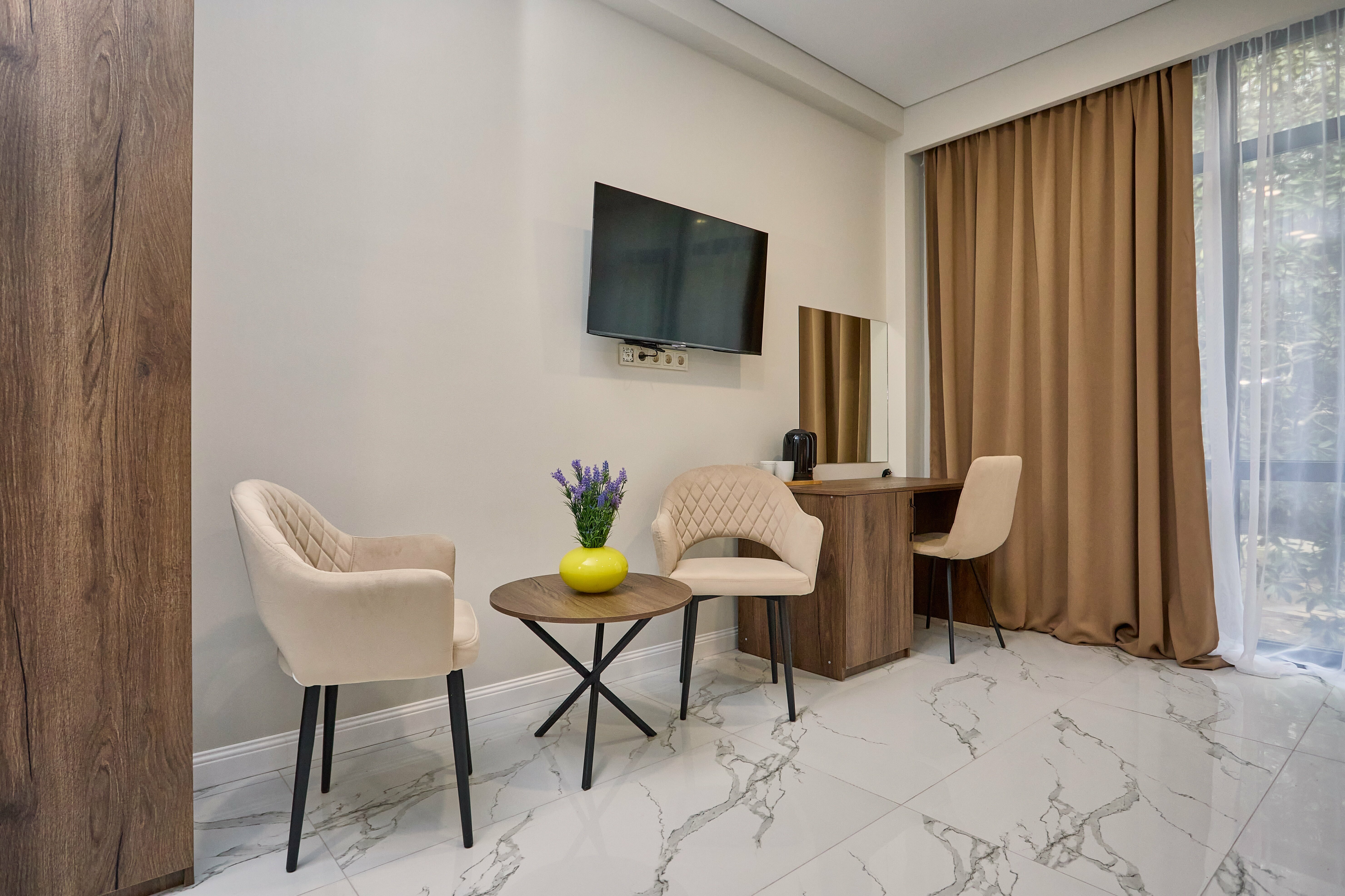 Стандарт 2х-местный повышенной комфортности c витражом