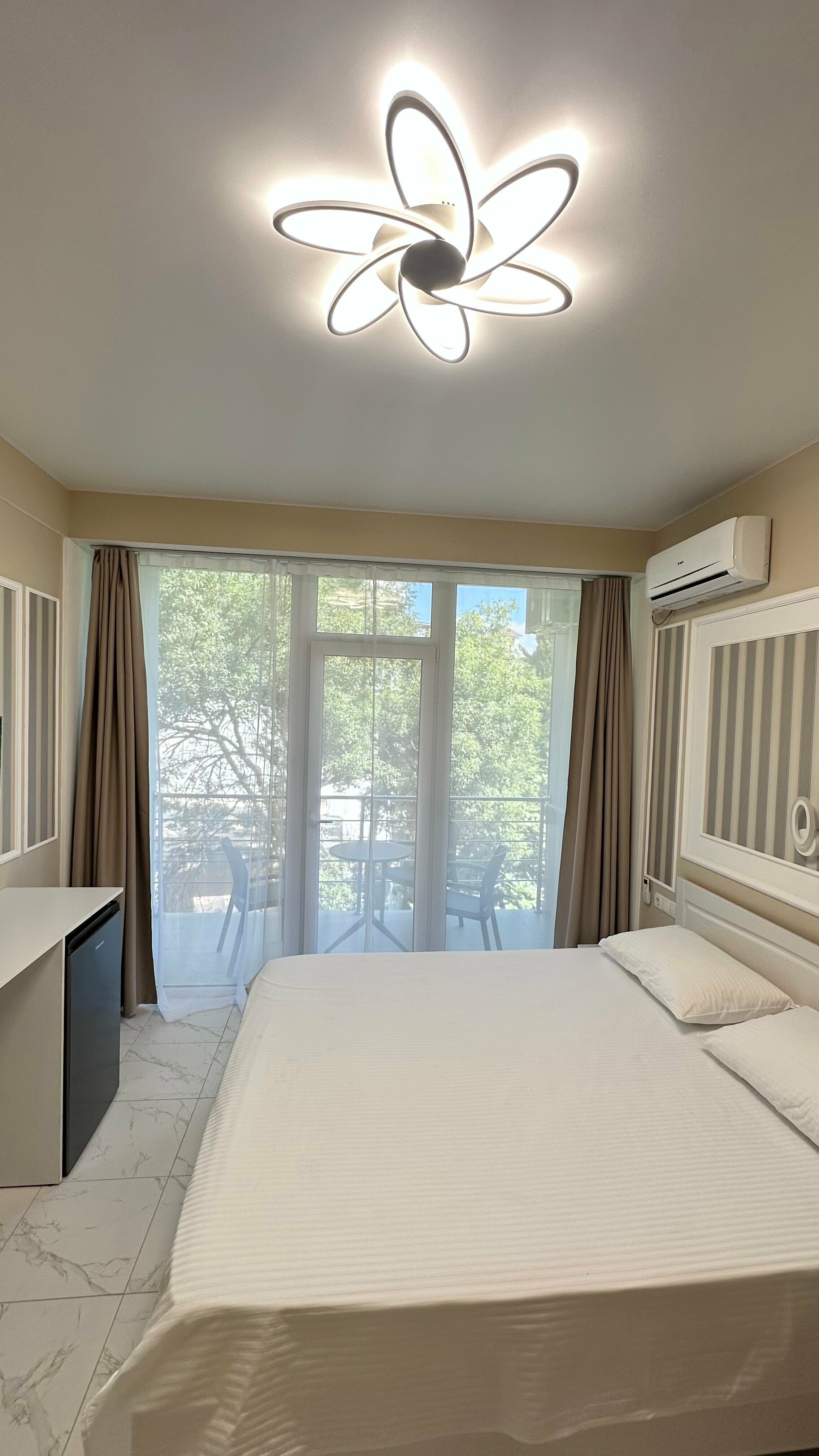 Трехместный номер с балконом/террасой