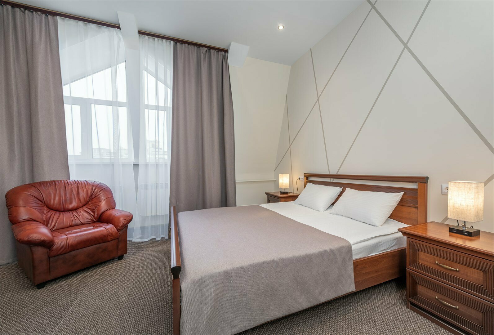 Стандарт/Standard Double Room (однокомнатный номер с одной двуспальной кроватью)