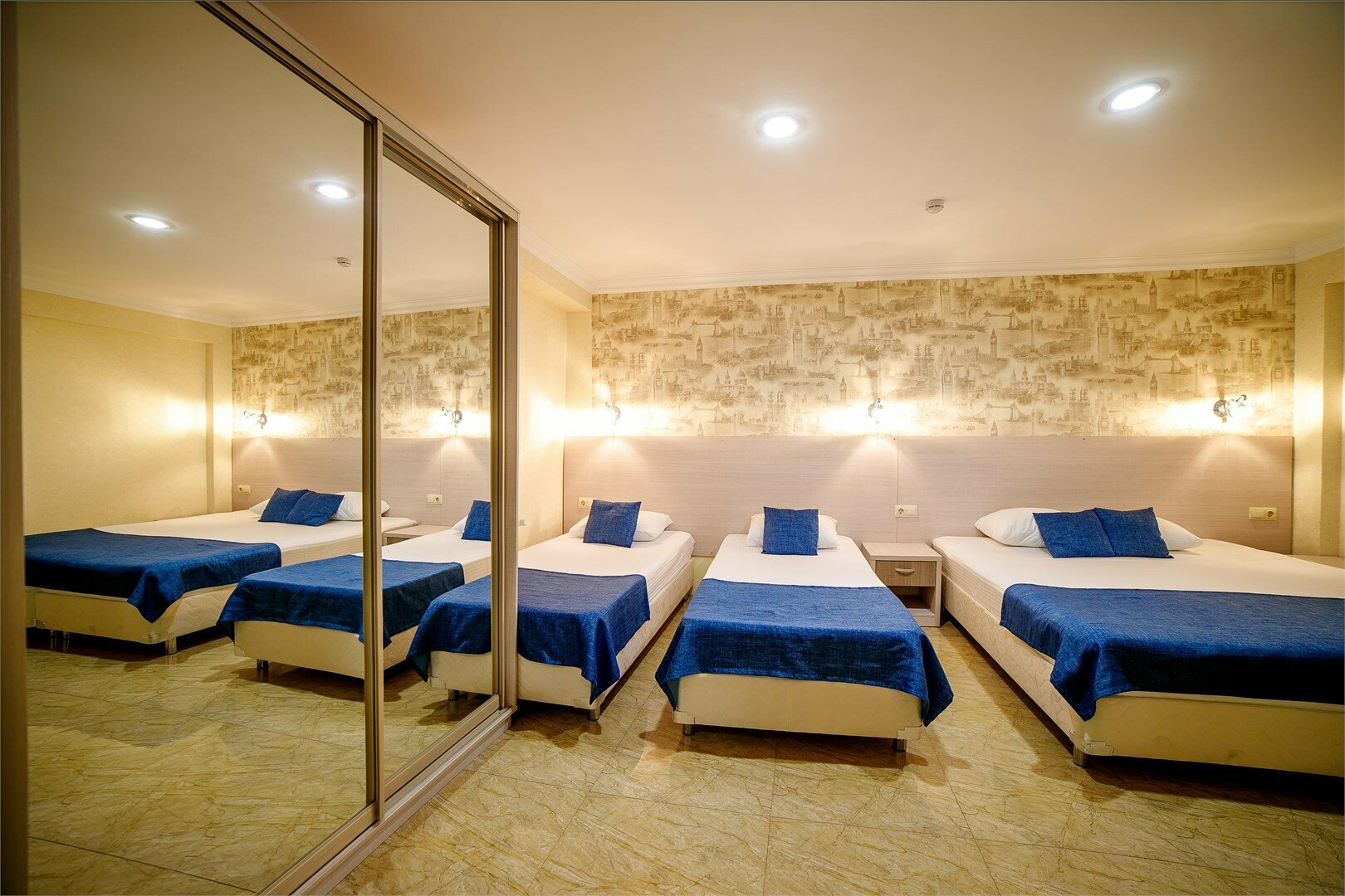 Семейная студио с кухней и террасой