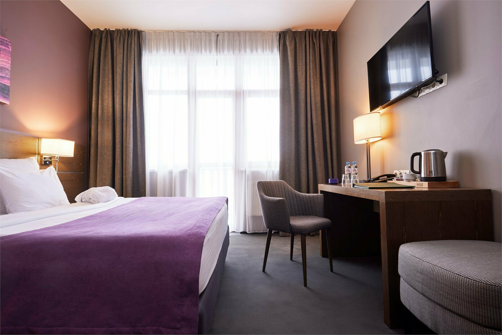 SUPERIOR с одной двуспальной кроватью и видом на Олимпийскую деревню (с балконом)