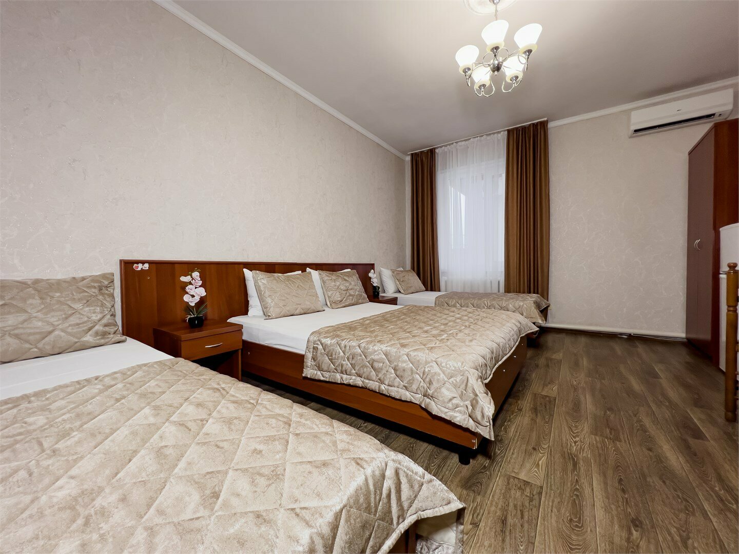 Семейный номер с ванной комнатой на этаже