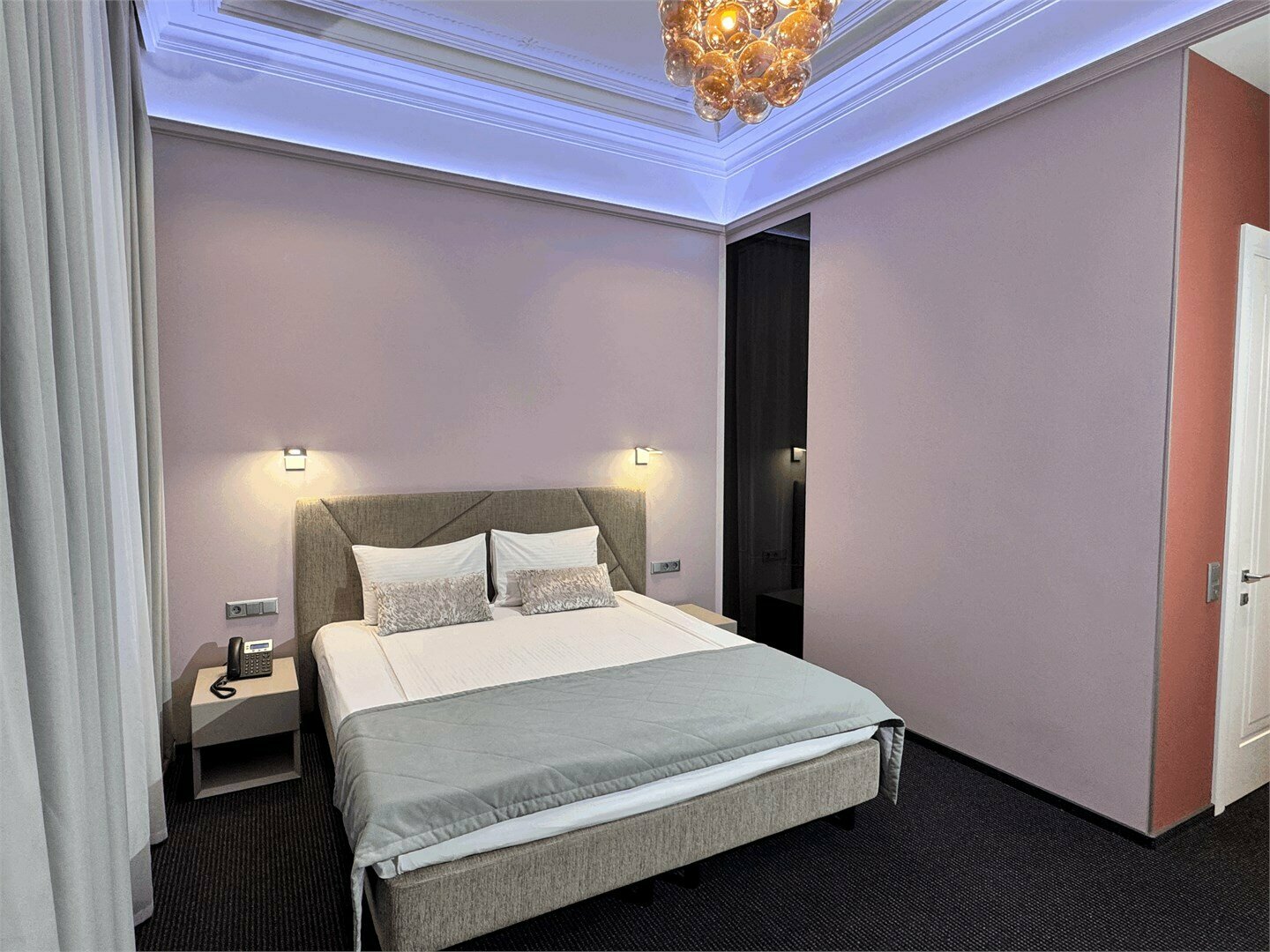 Улучшенный стандарт с 1 двуспальной кроватью