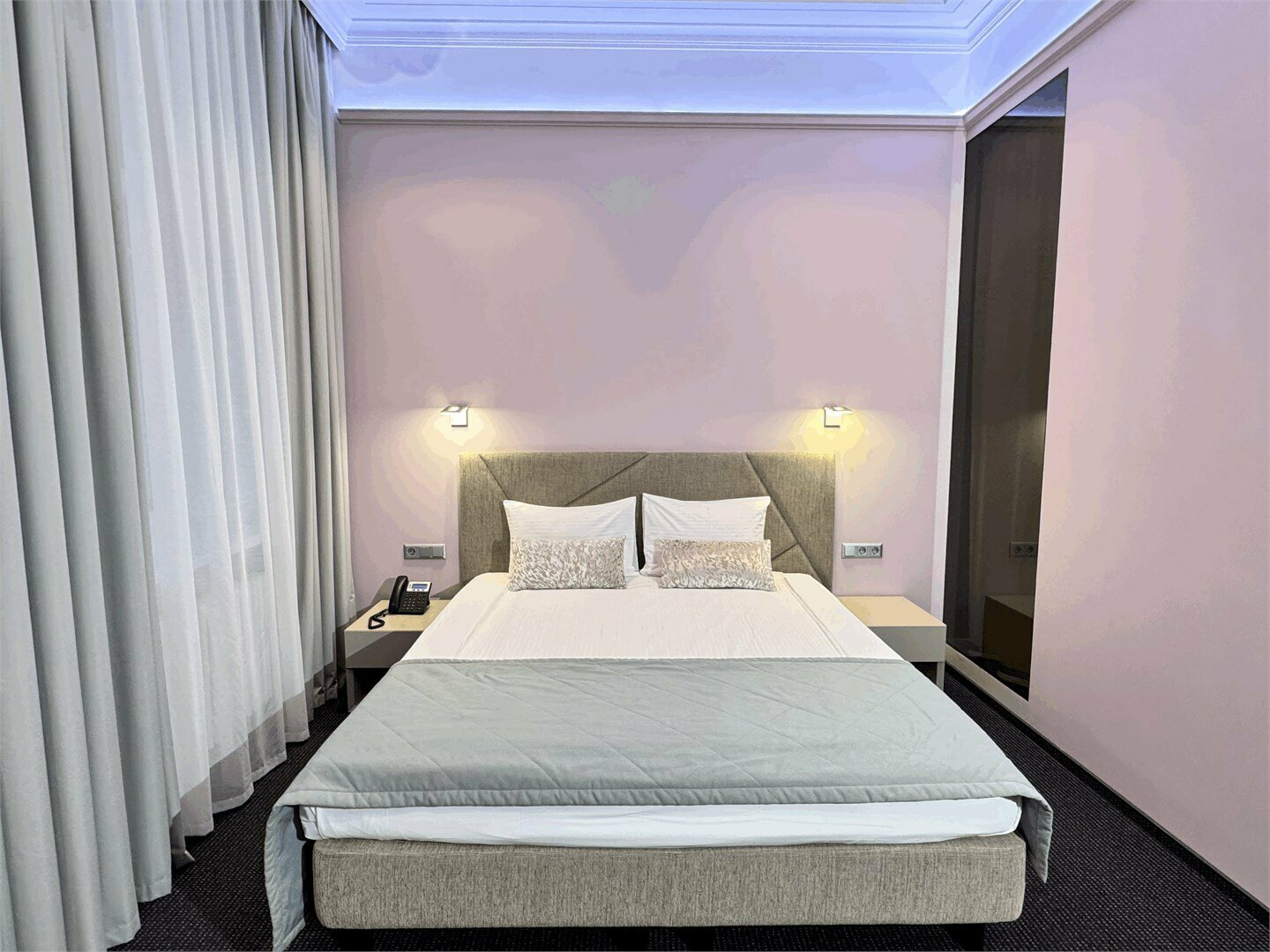 Улучшенный стандарт с 1 двуспальной кроватью