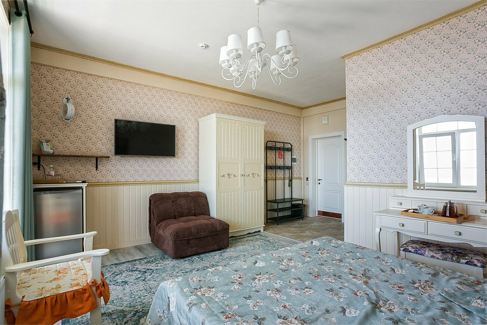 Трехместный номер с видом на сад