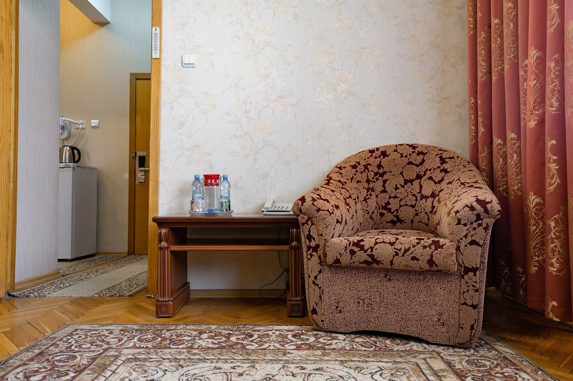 Люкс двухкомнатный (2 корпус) (две кровати)