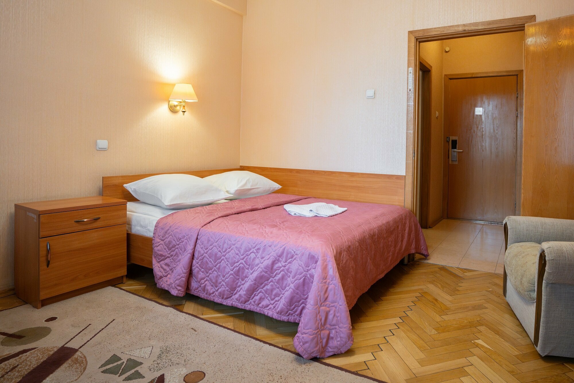 Стандарт двухместный (2 корпус) (одна кровать)