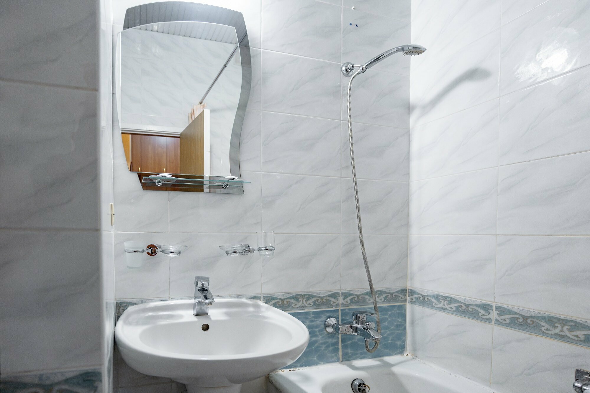 Люкс двухкомнатный (2 корпус) (две кровати)