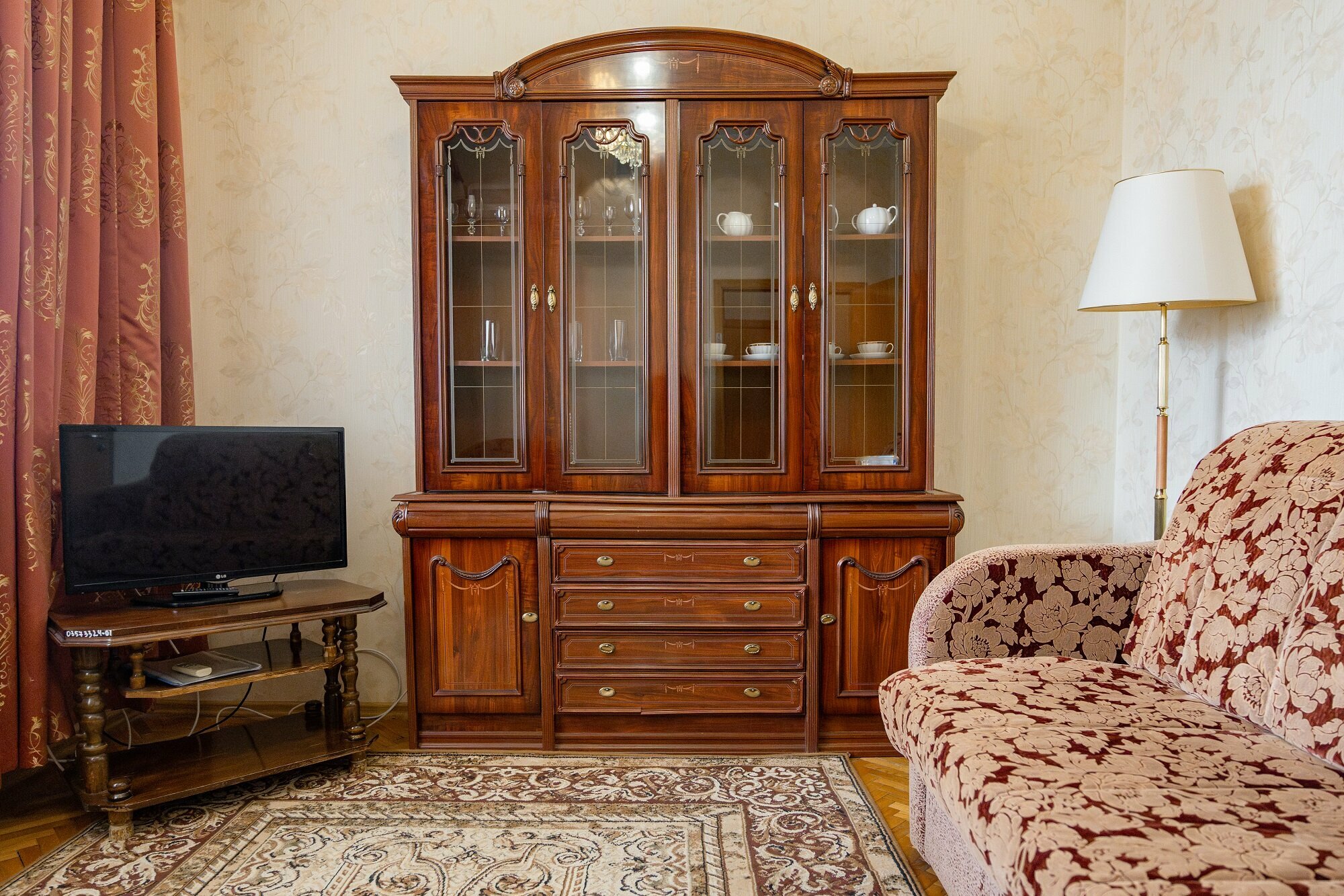 Люкс двухкомнатный (2 корпус) (две кровати)