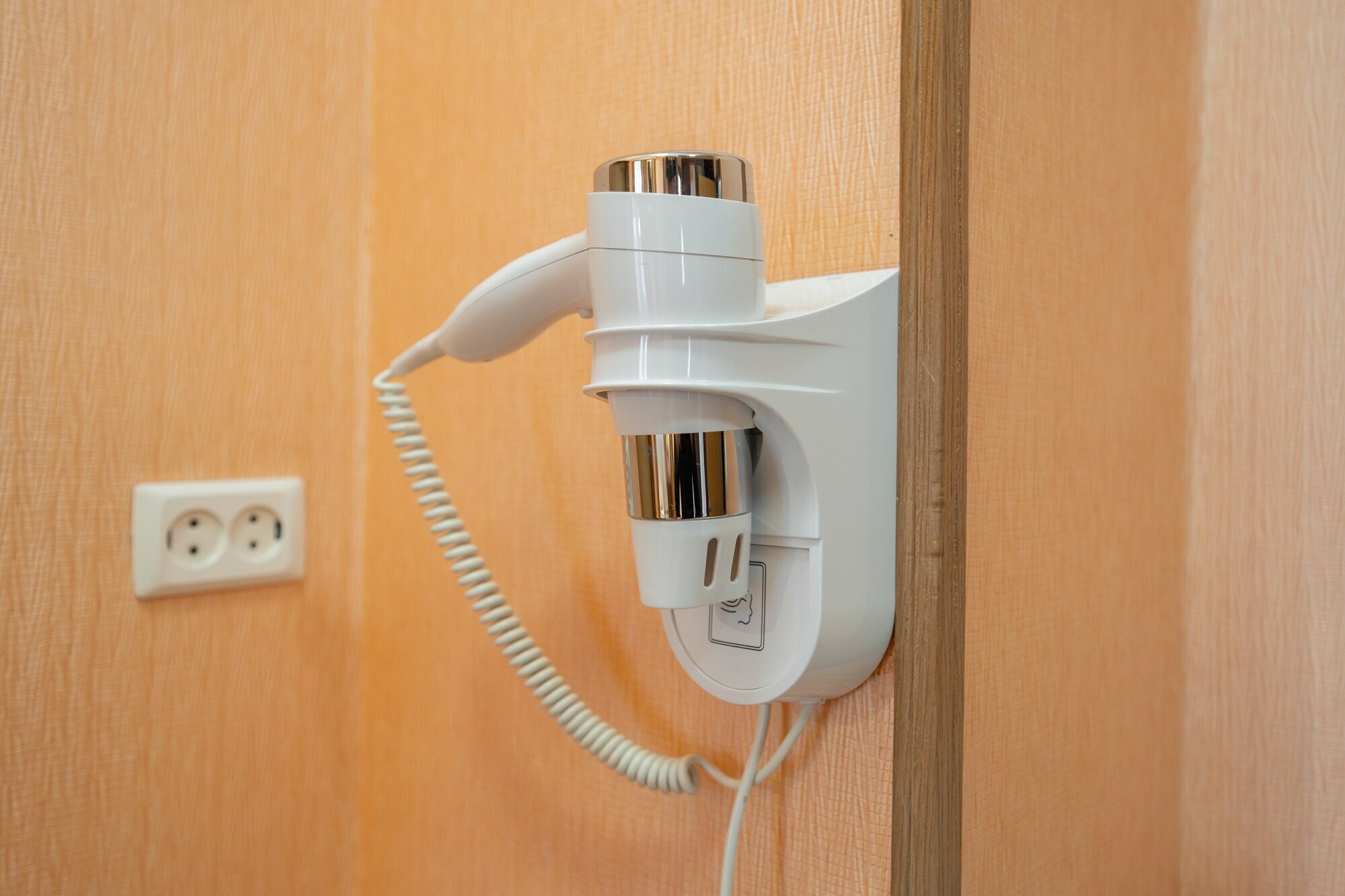 Люкс двухкомнатный (2 корпус) (одна кровать)