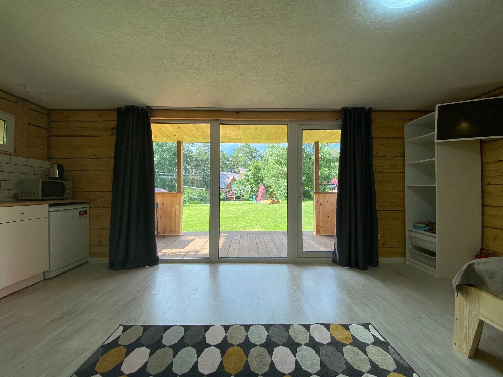 Панорама 1 этаж с видом на сад