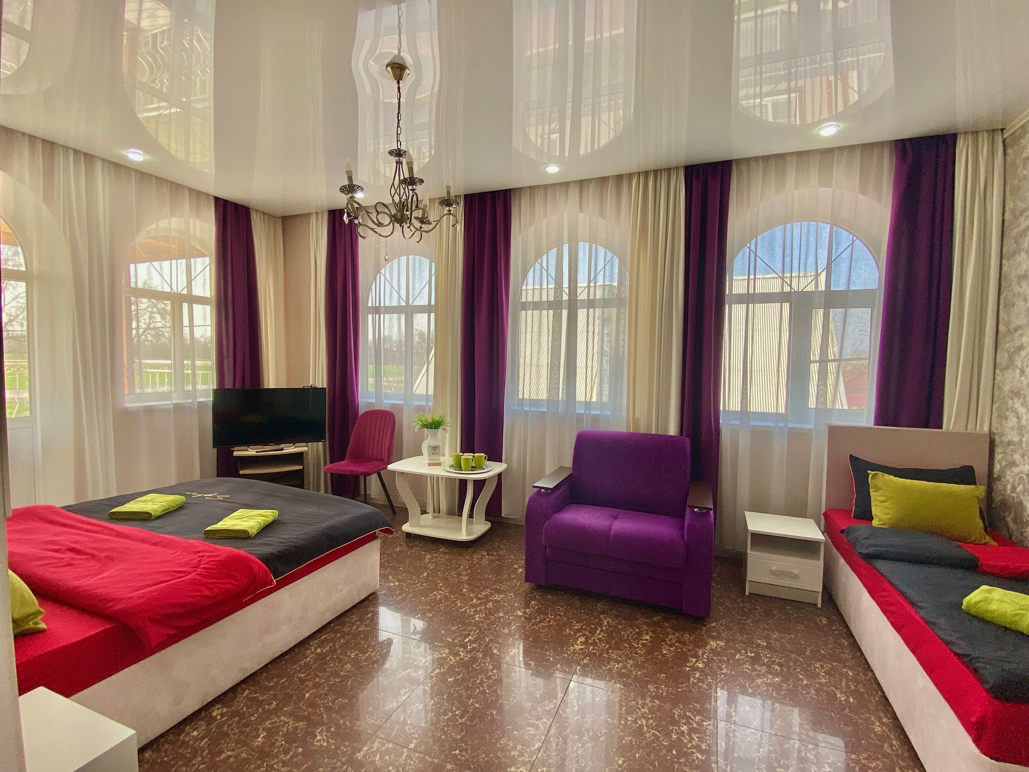 Семейный номер с балконом