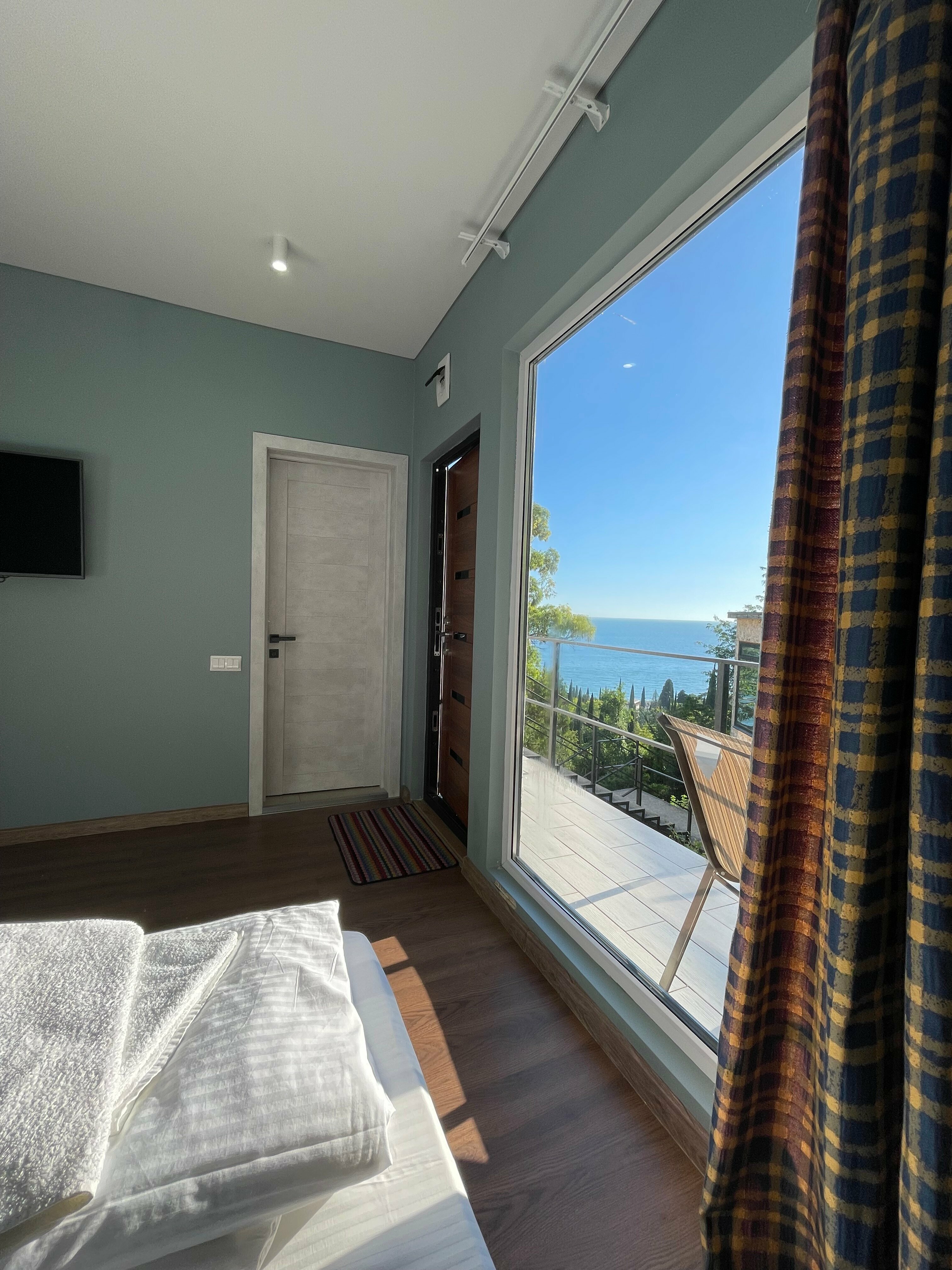 Двухместный номер с боковым видом на море