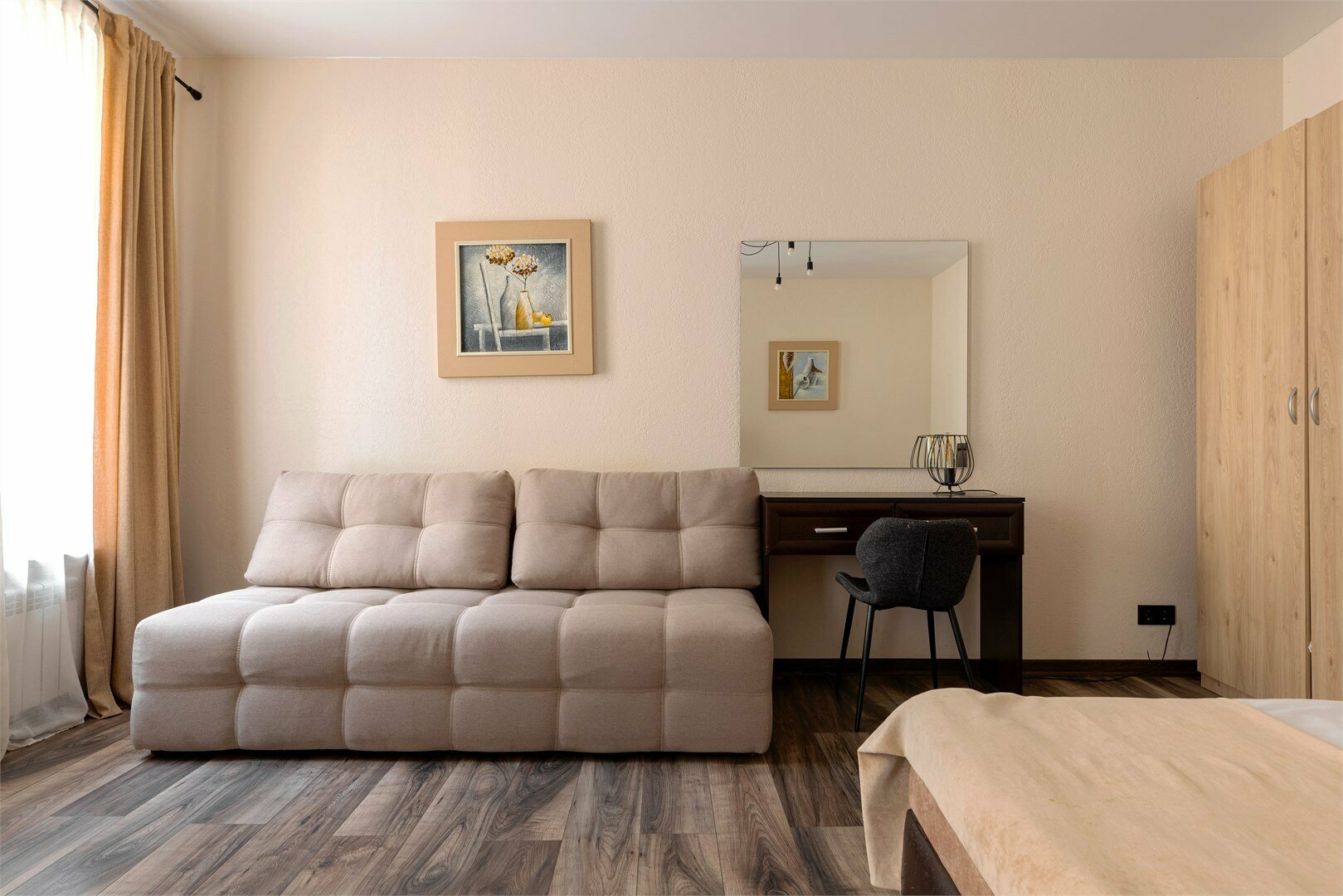 Однокомнатная квартира в центре Санкт-Петербурга с видом во внутренний дворик