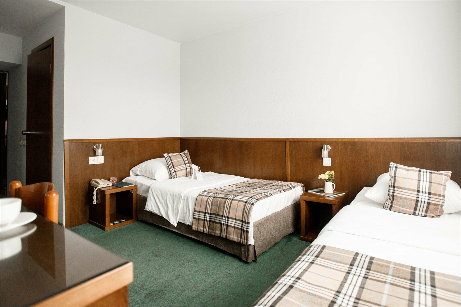 Номер с двумя односпальными кроватями