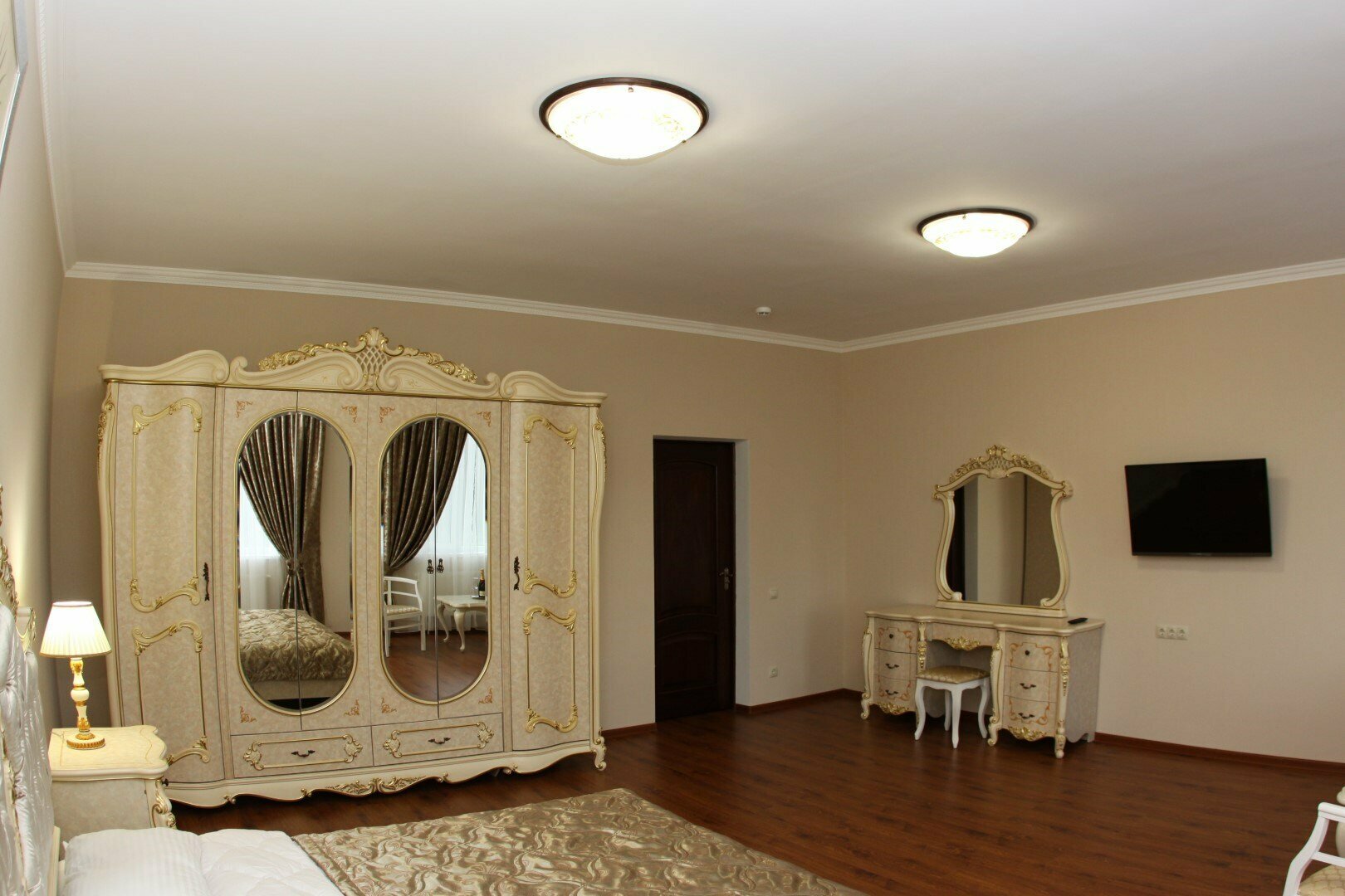 Номер люкс с балконом