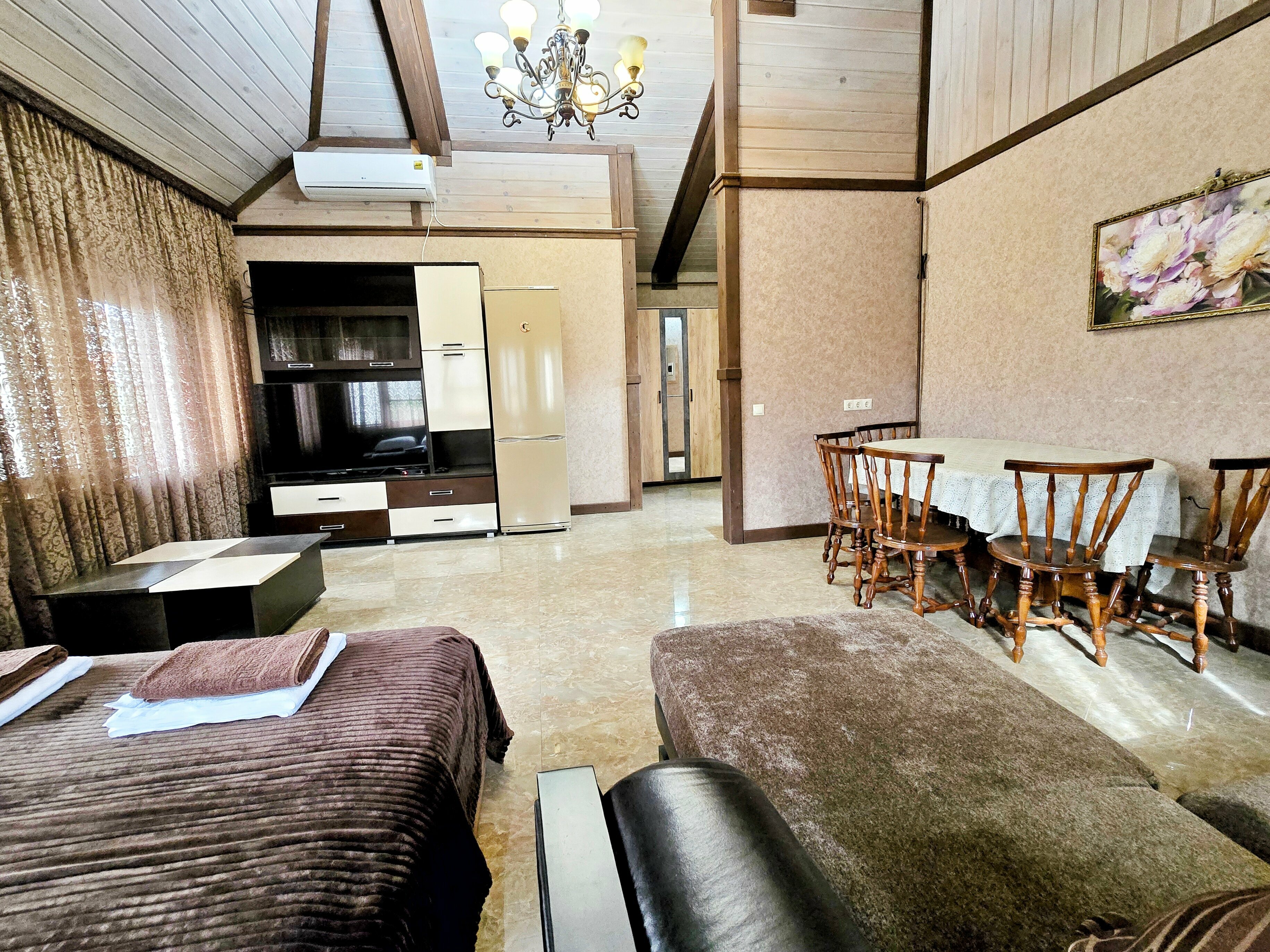 7. Семейный номер на 2-5чел.(2 этаж)