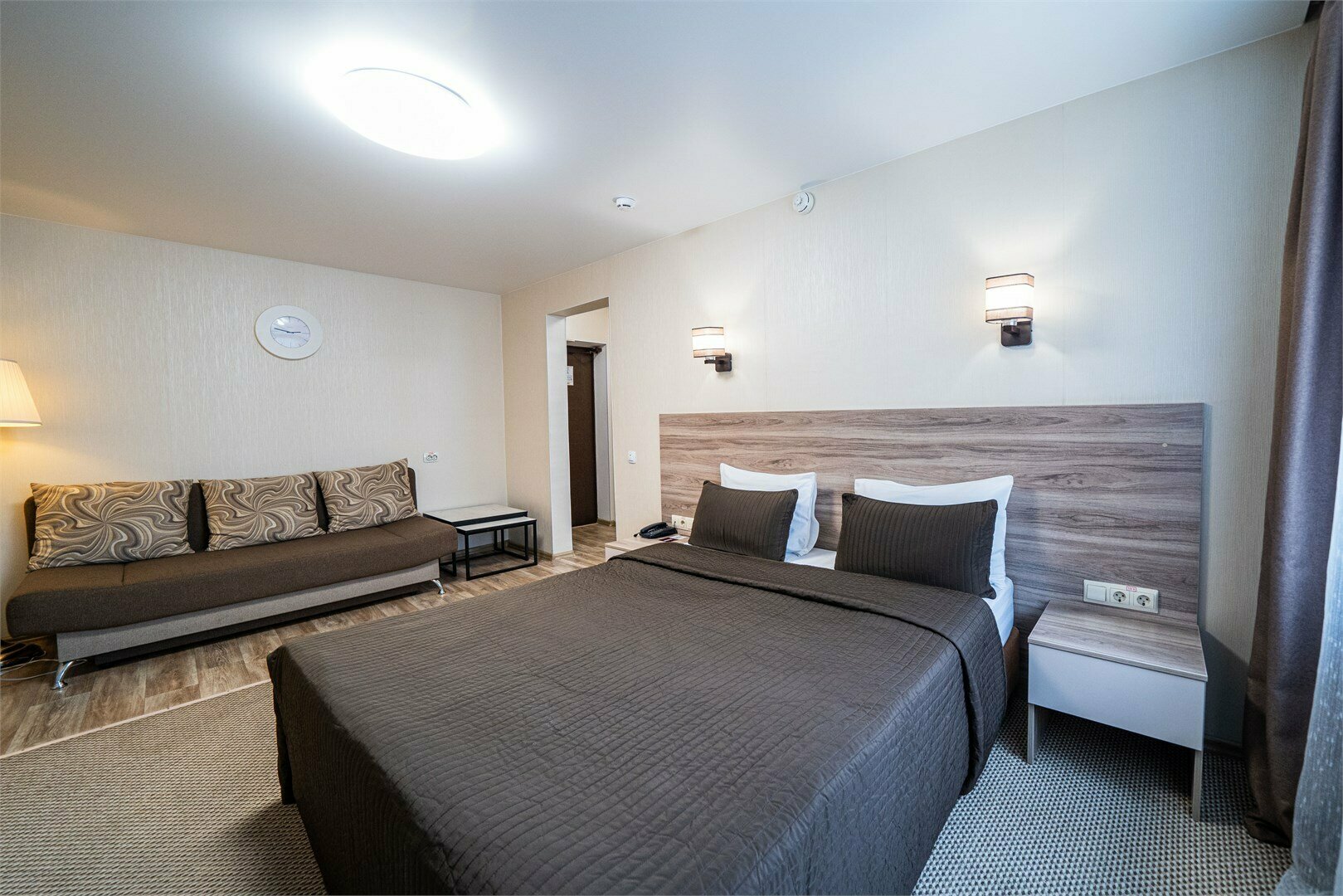 Cемейный номер с собственной ванной комнатой