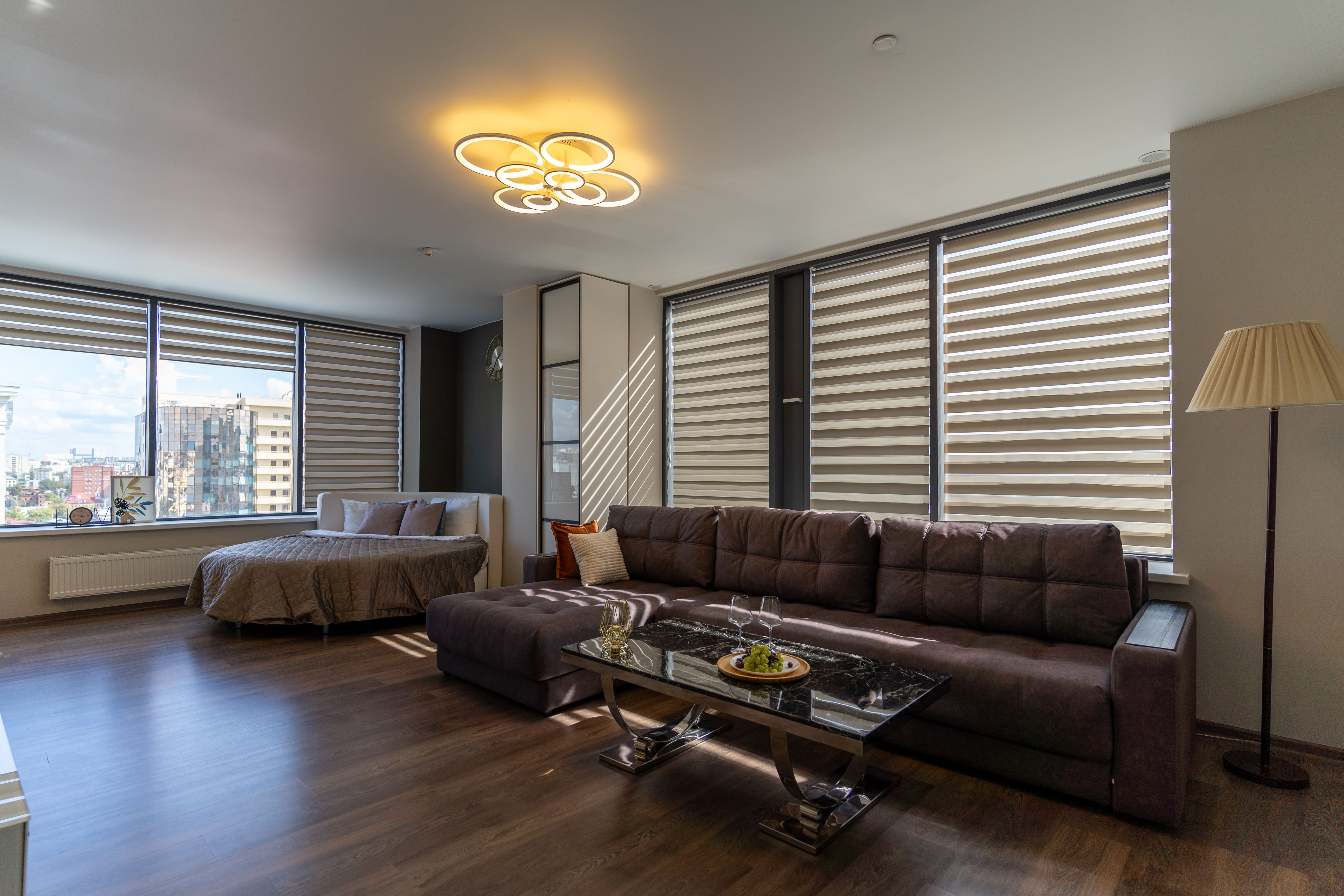 10. Угловой люксовый апартамент с круглой кроватью (19)