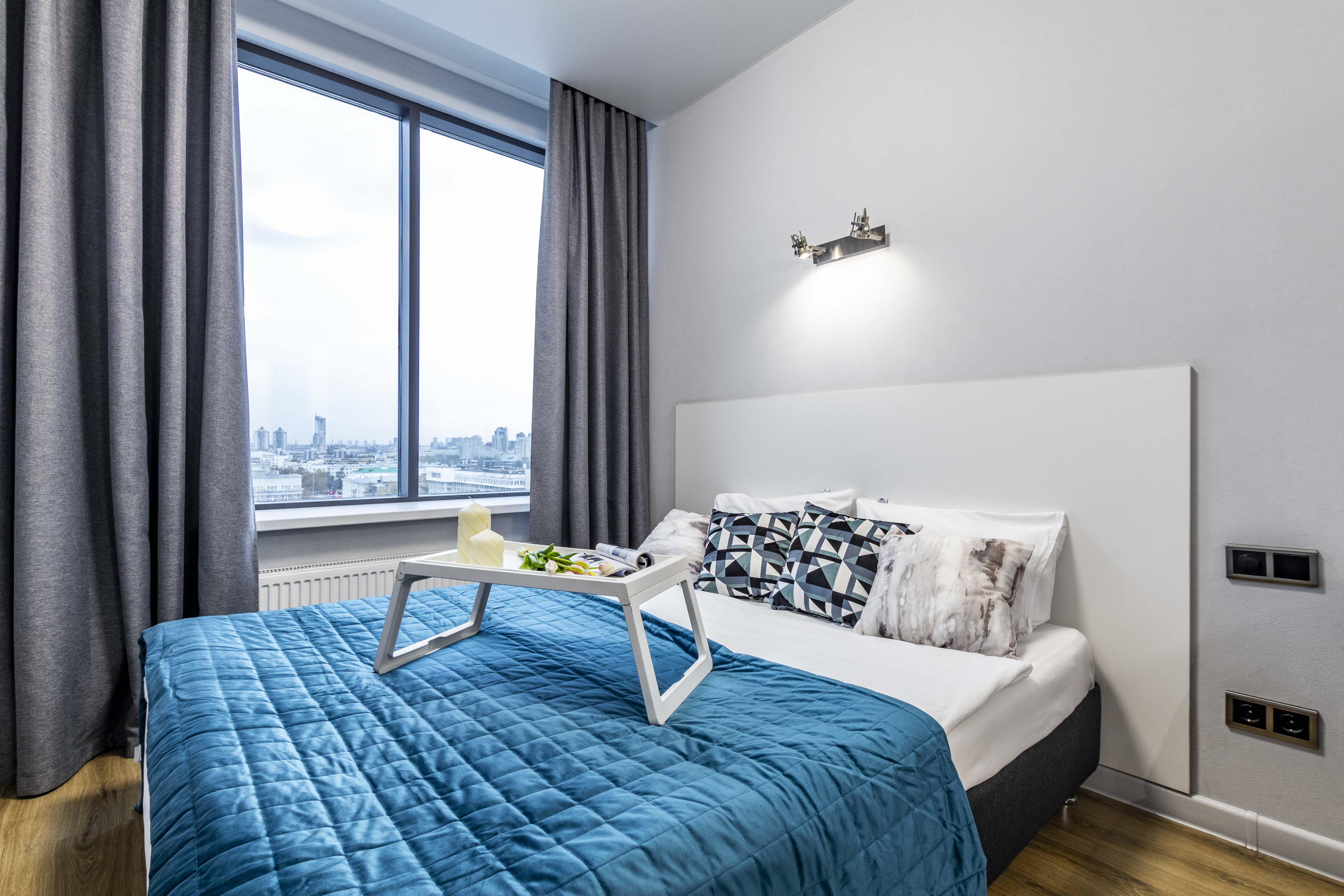 11. Трёхместный номер с видом на город (13)