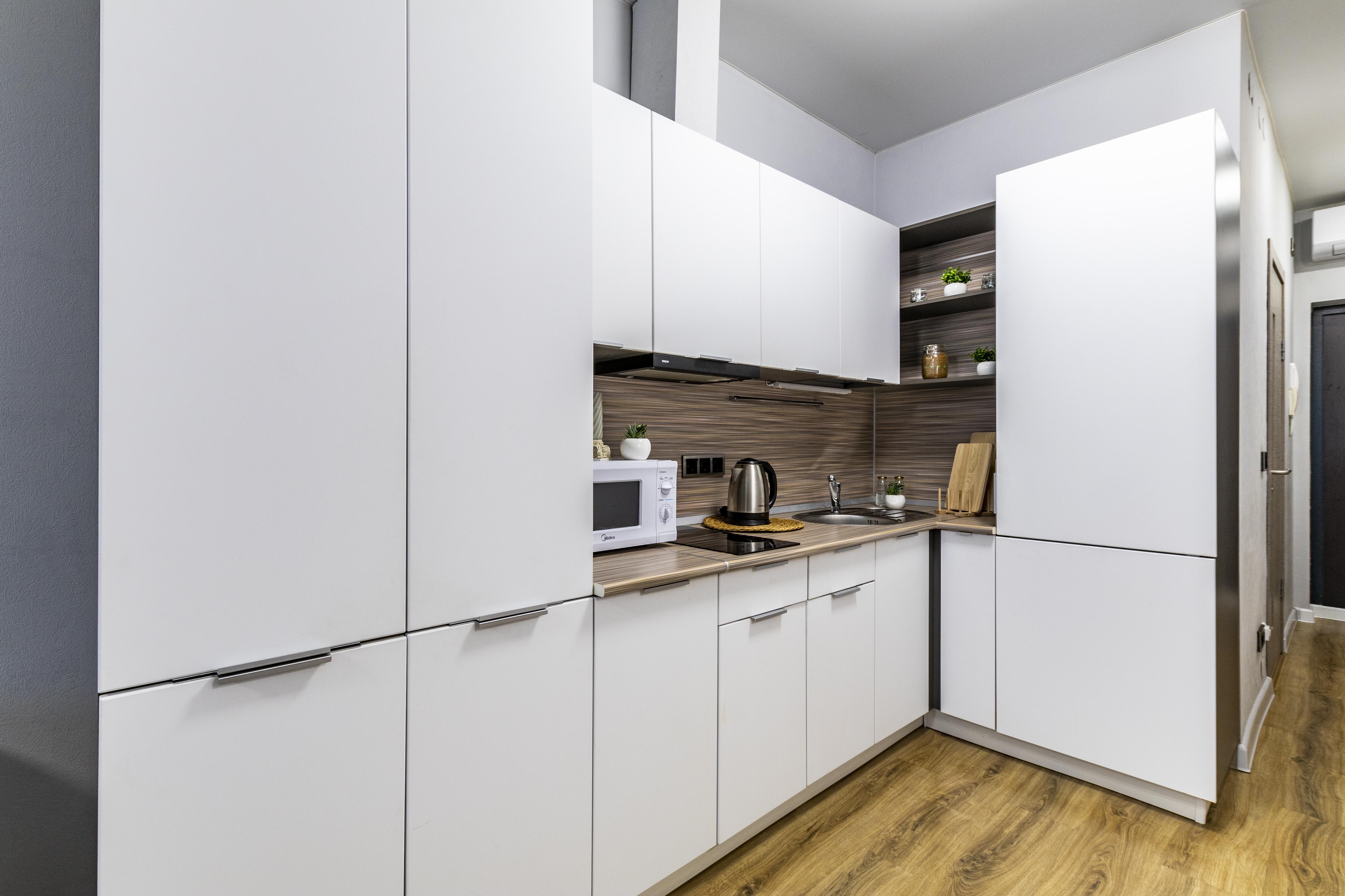 11. Трёхместный номер с видом на город (13)