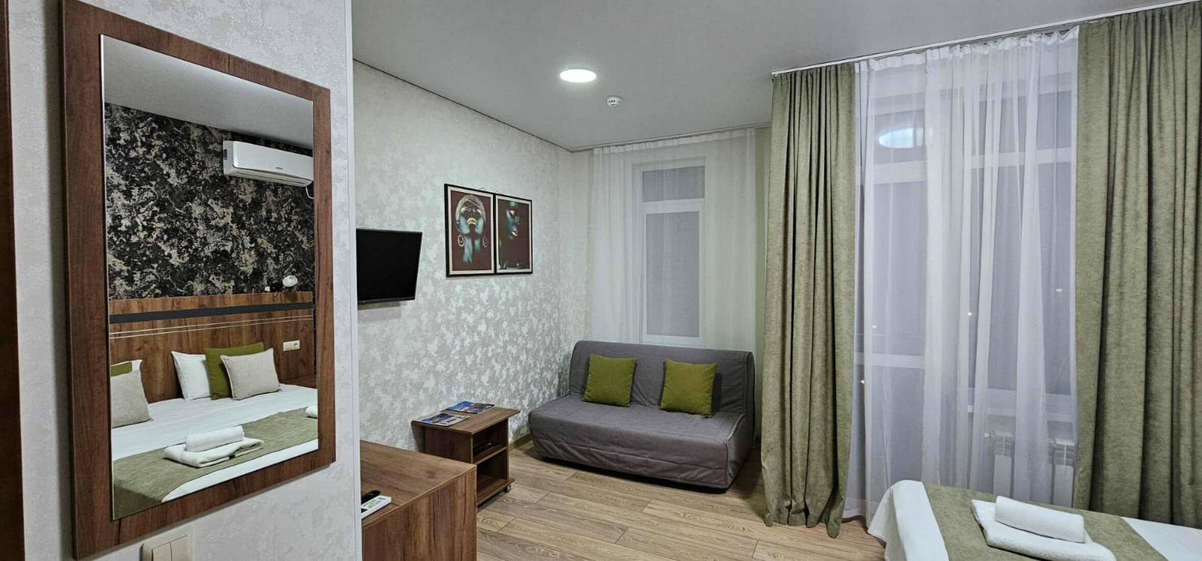 Семейный номер с видом на море