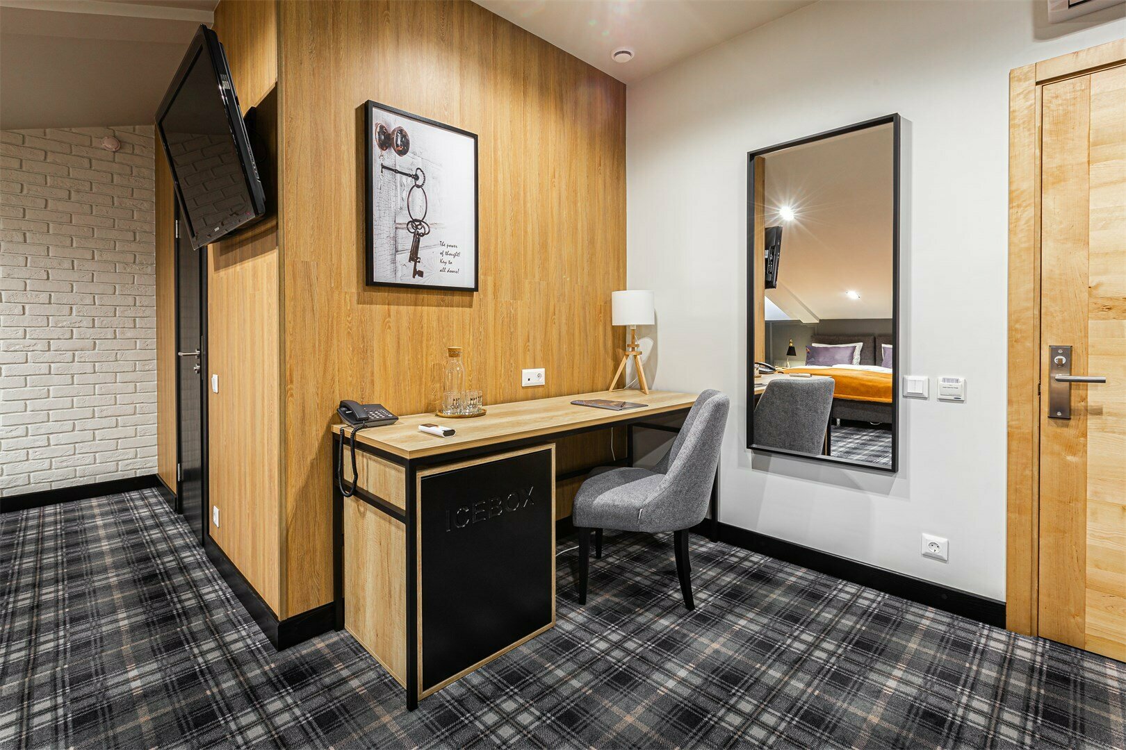 Улучшенный комфортный  номер на мансардном этаже