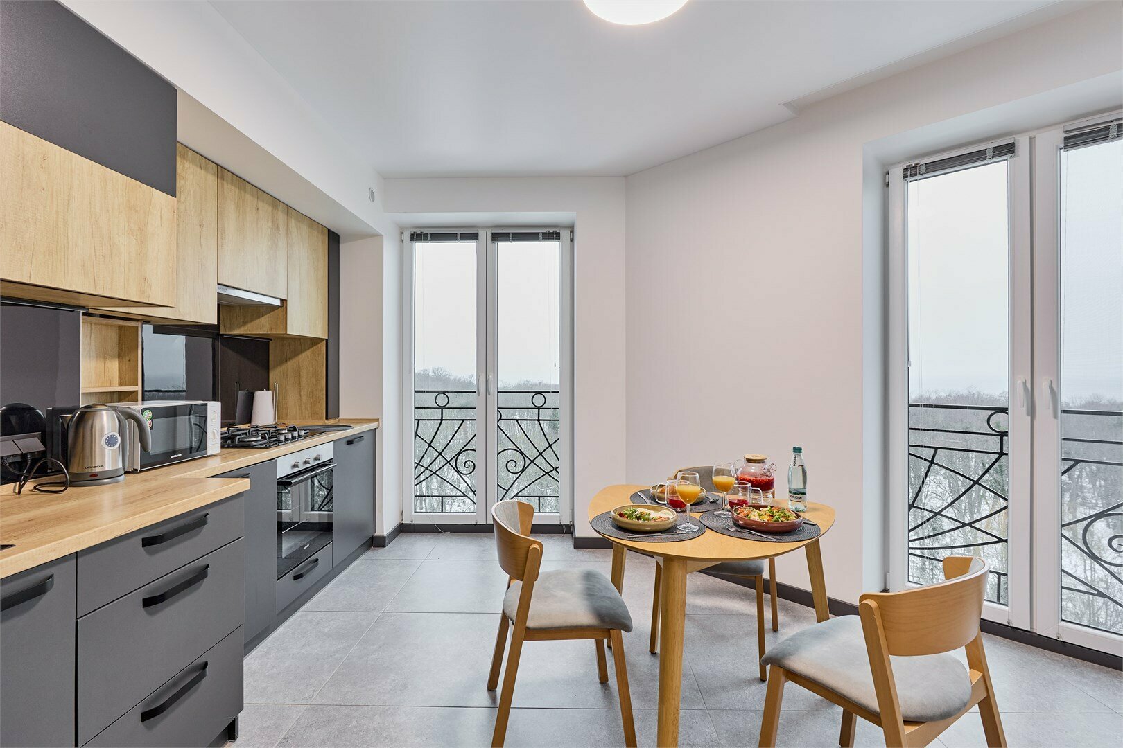 Апартаменты с панорамным видом и балконом