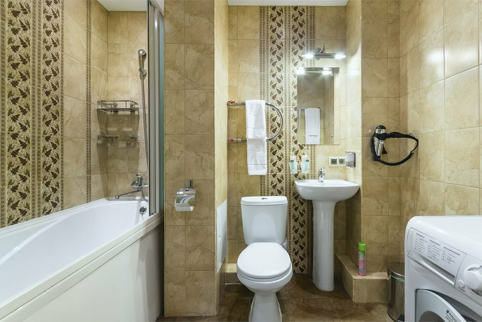 Однокомнатный номер бизнес-класса с гостиной-спальней и кухней