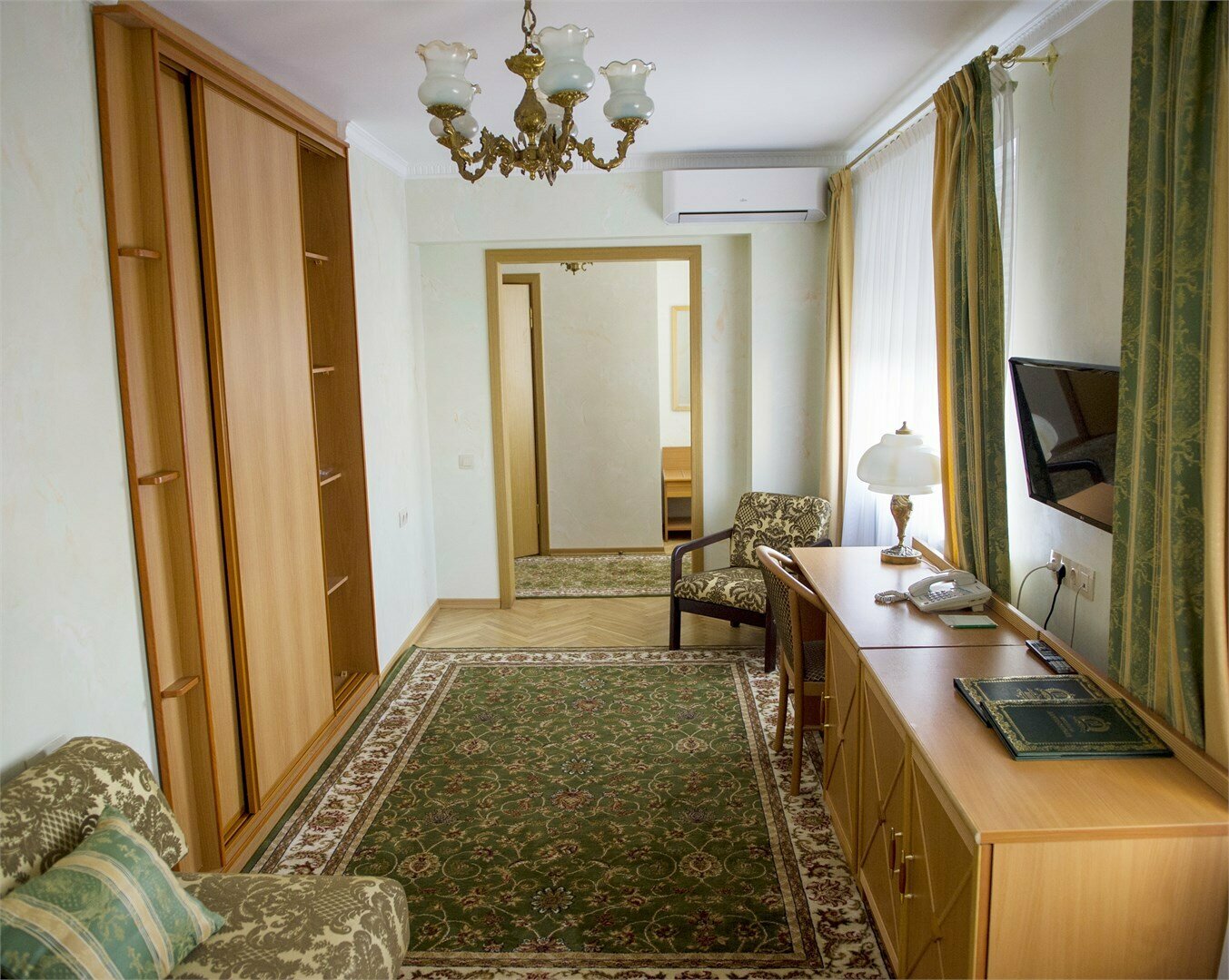 Улучшенный двухместный номер с 1 кроватью