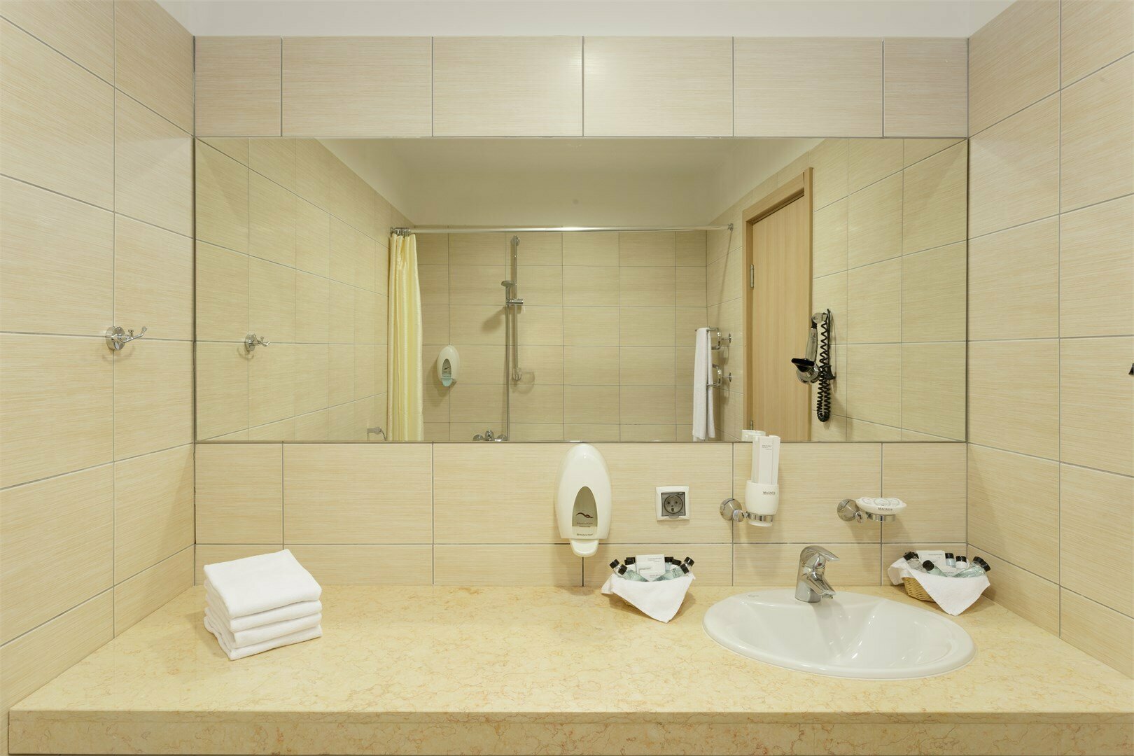 Четырехкомнатный апартамент (12-15 этаж) вид на море, до 8ми взрослых в номере