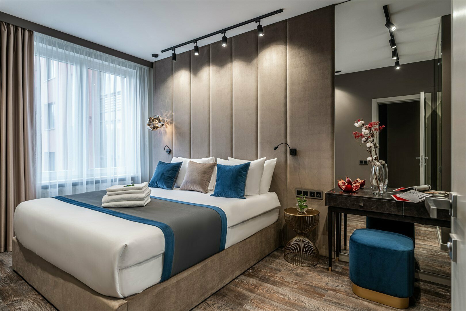 Апартаменты с отдельной спальней EAST