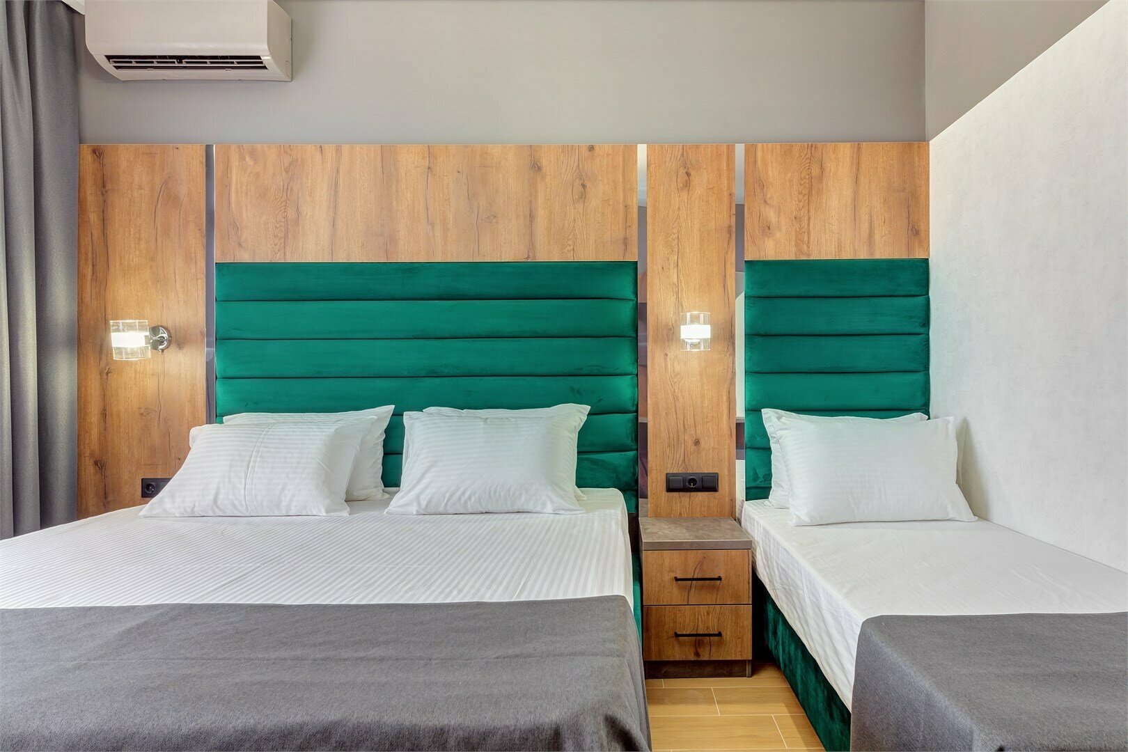 Комфорт 3х-местный с балконом, вид на море