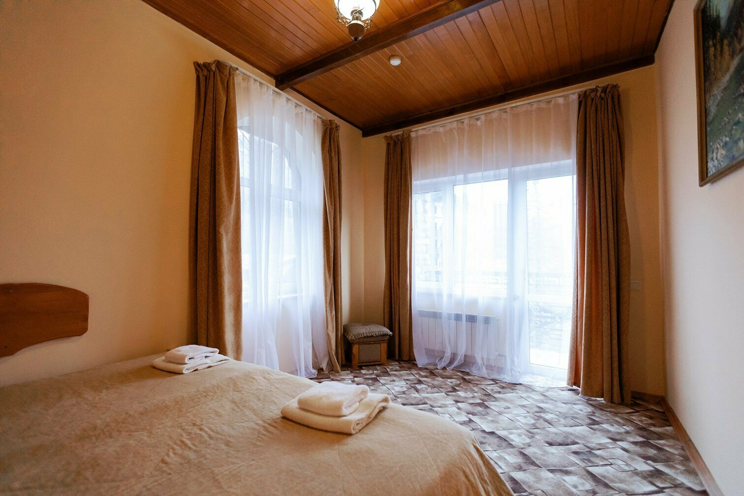 Улучшенный двухместный номер с 2 отдельными кроватями