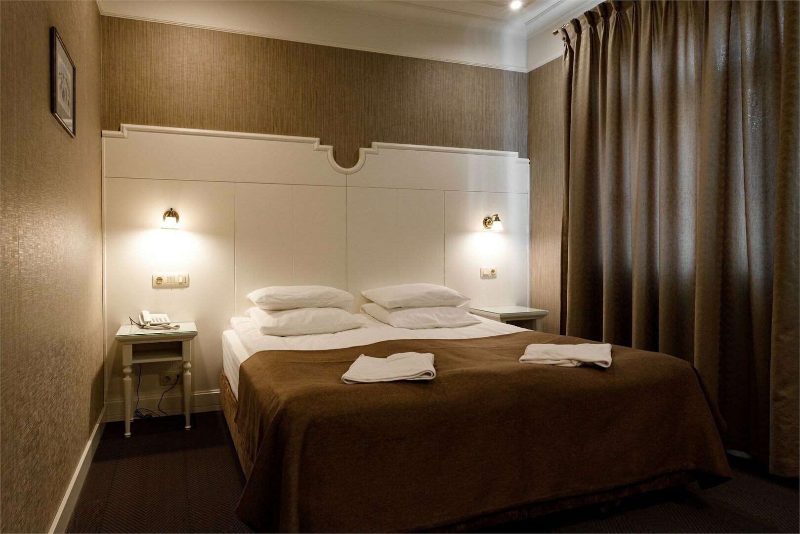 Двухместный номер с двуспальной или двумя односпальными кроватями