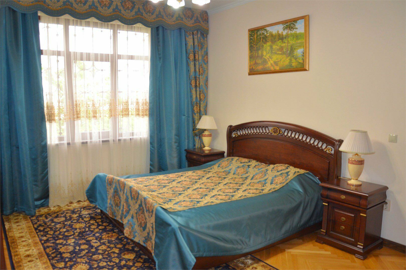 Люкс с балконом и кухней