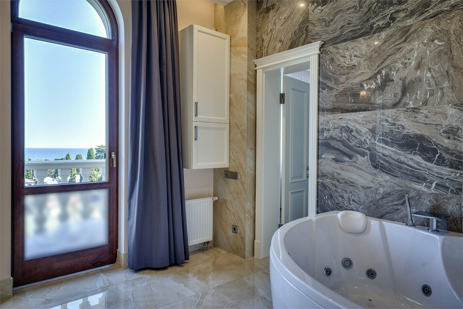 Апартаменты с 3 спальнями №613