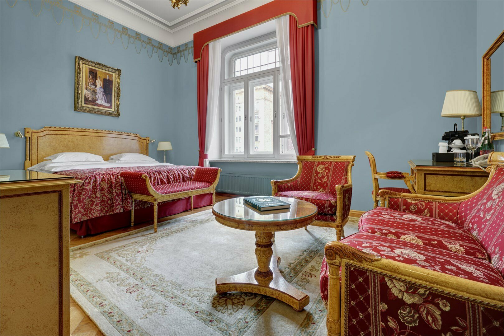 Полулюкс с видом на Тверскую