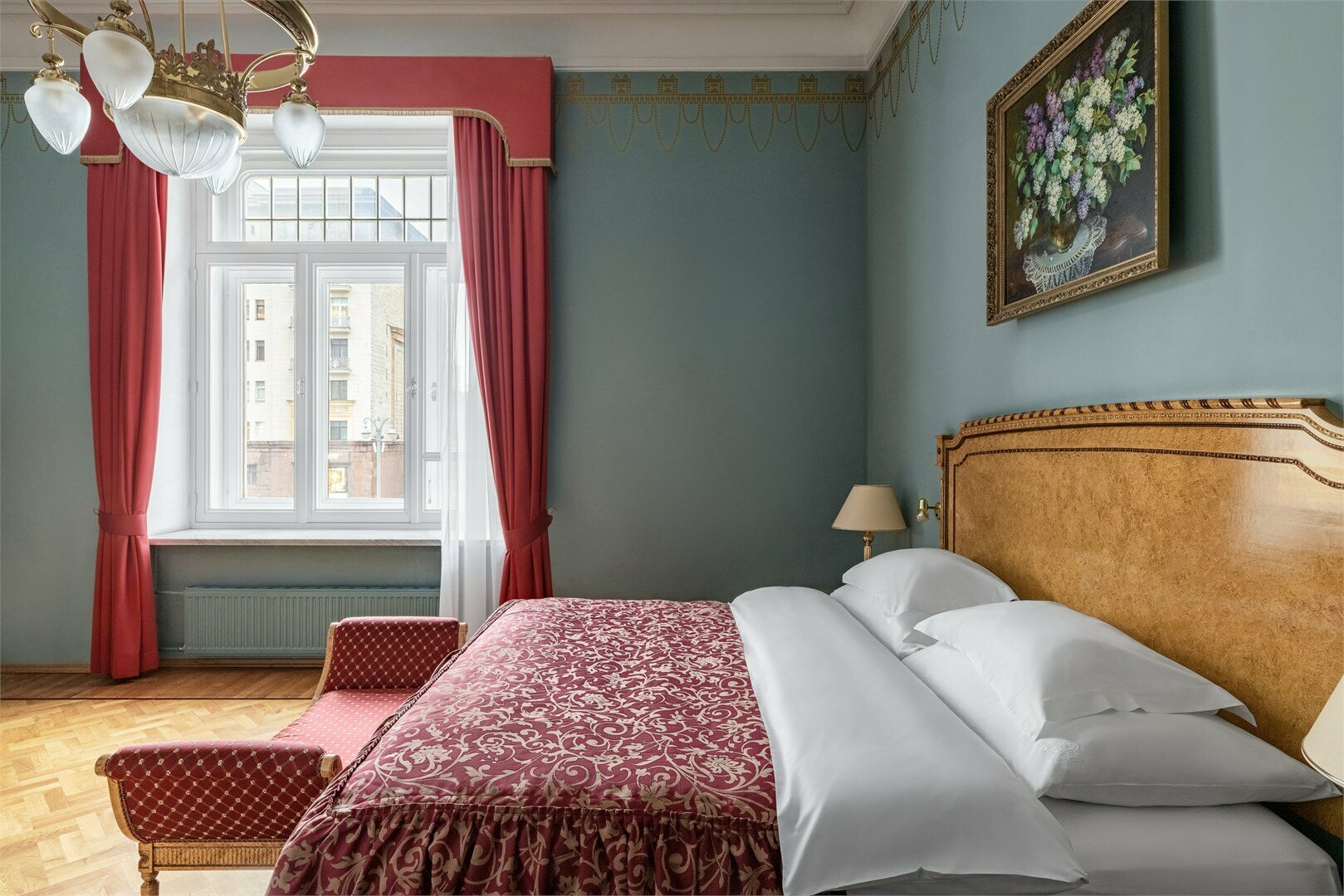 Полулюкс с видом на Тверскую