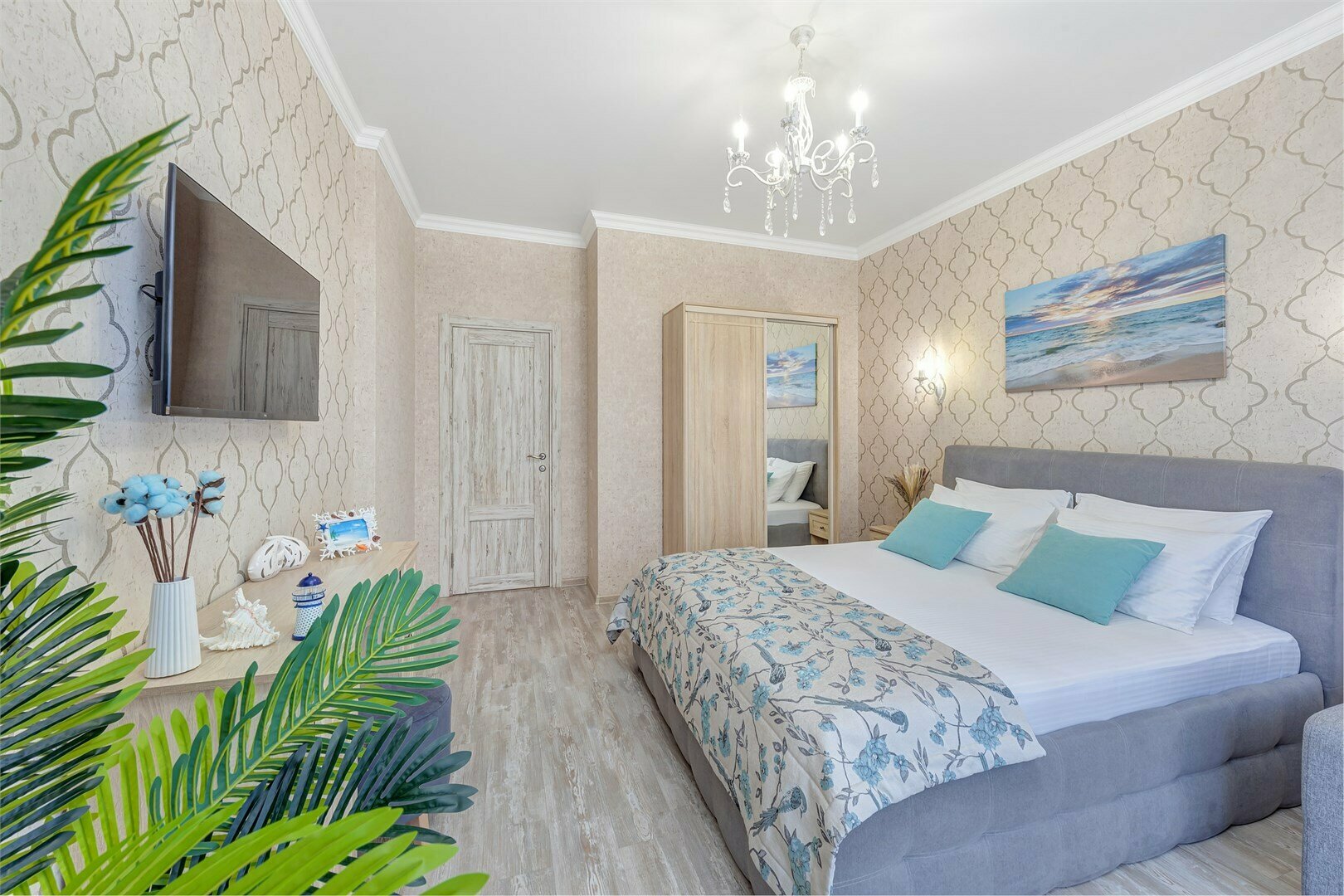 Апартаменты с видом на горы (2 комнаты, 56 кв.м)