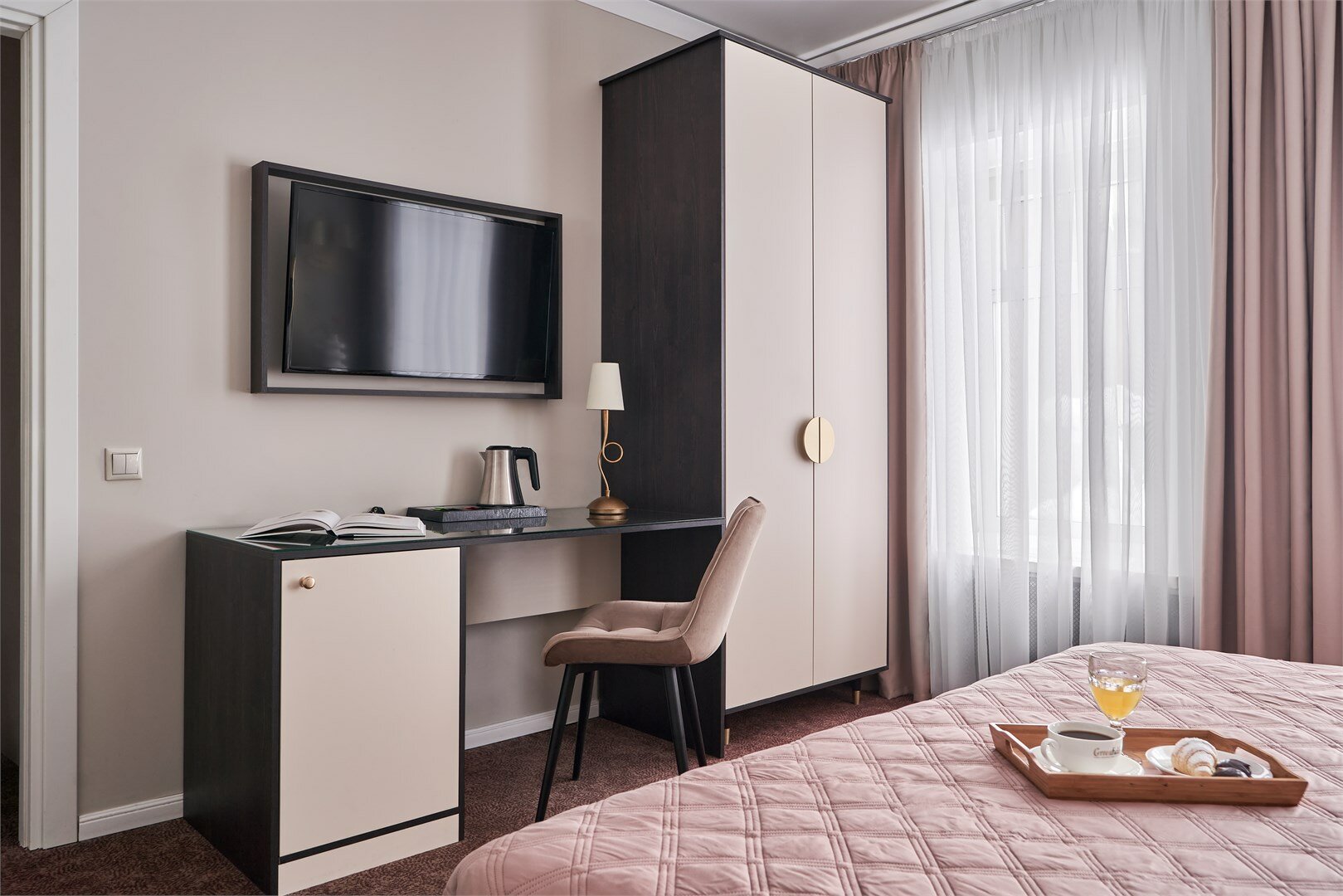 Номер Делюкс