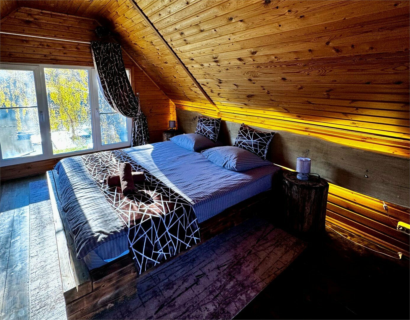 Изба охотника с баней