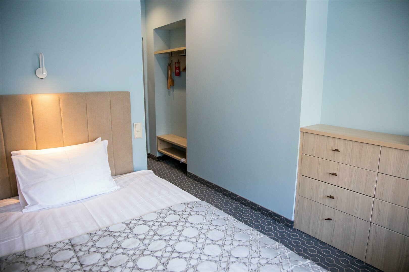 Одноместный стандарт реновированный (завтрак включён)