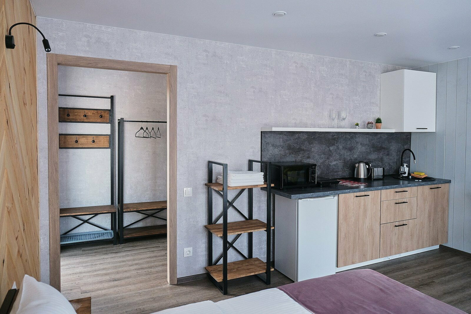 Студия (с балконом)